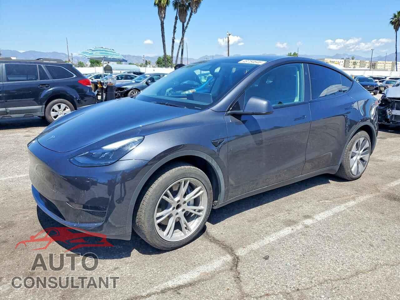 TESLA MODEL Y 2024 - 7SAYGDEDXRF002874
