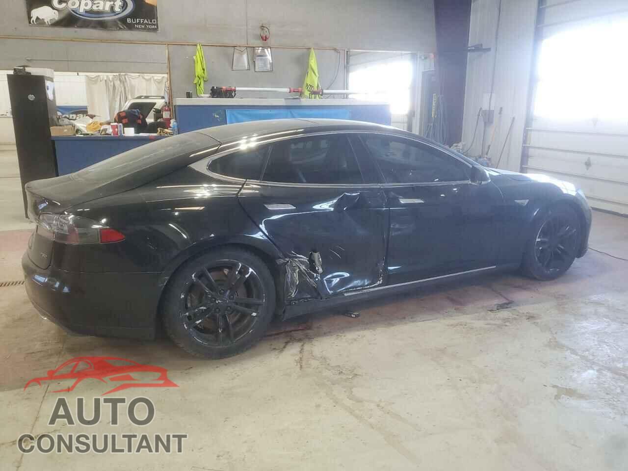 TESLA MODEL S 2015 - 5YJSA1S2XFF090116