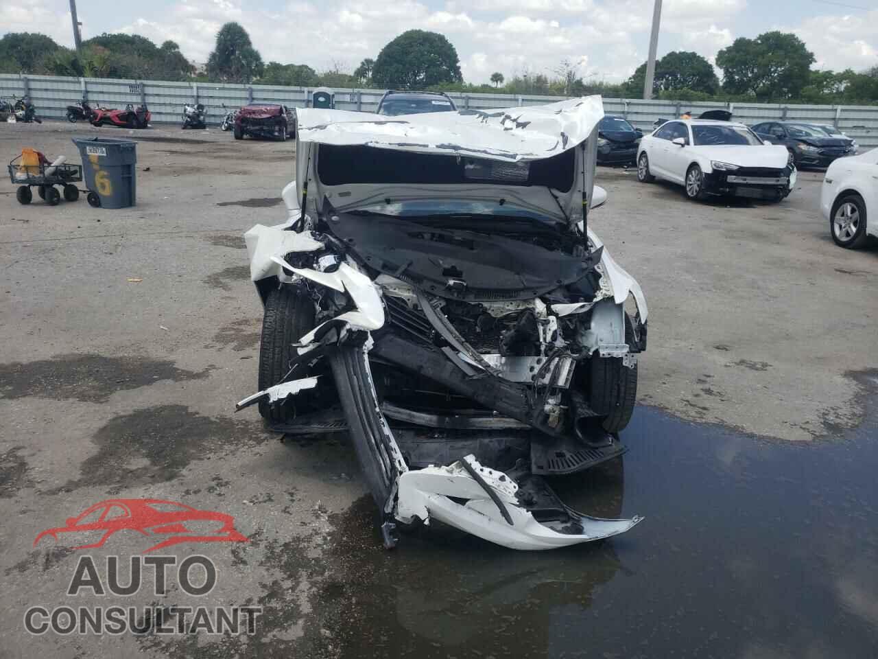 LEXUS IS 2016 - JTHBA1D21G5004058