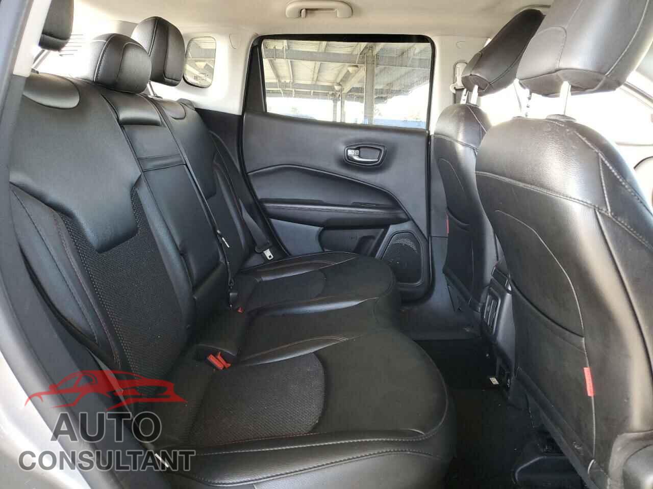 JEEP COMPASS 2019 - 3C4NJDDB5KT721233