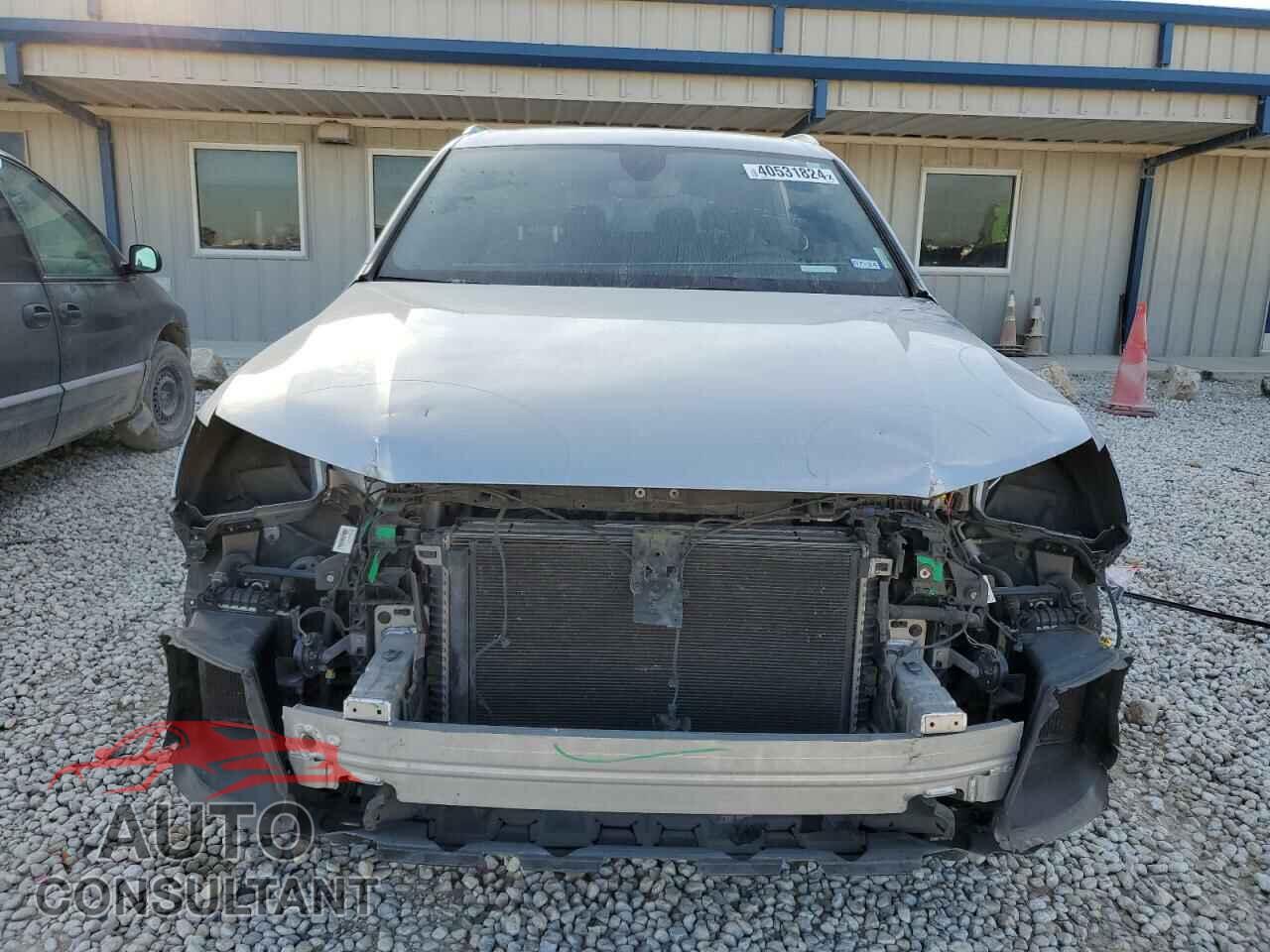 AUDI Q7 2018 - WA1VAAF79JD051403