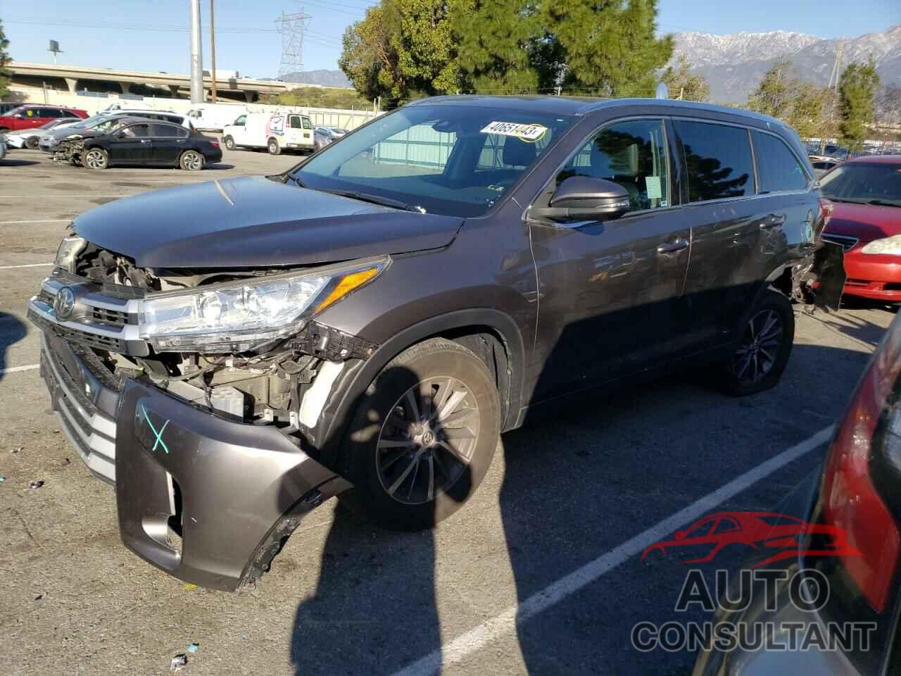 TOYOTA HIGHLANDER 2019 - 5TDKZRFH3KS564614