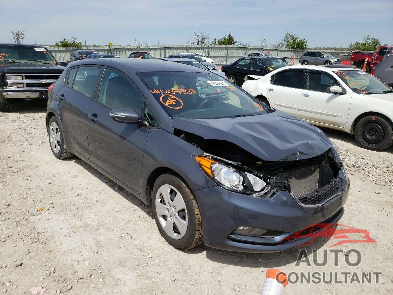 KIA FORTE 2016 - KNAFK5A82G5637357