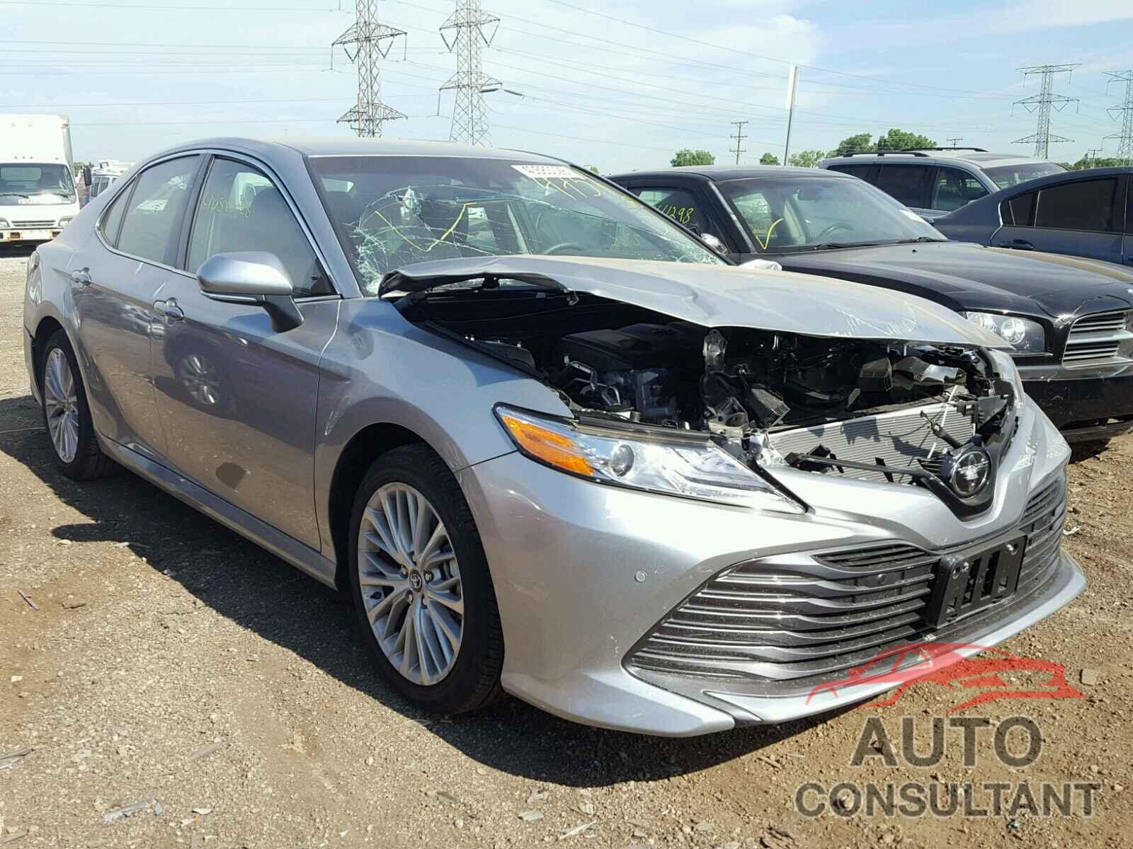 TOYOTA CAMRY 2018 - 4T1B11HK6JU054734