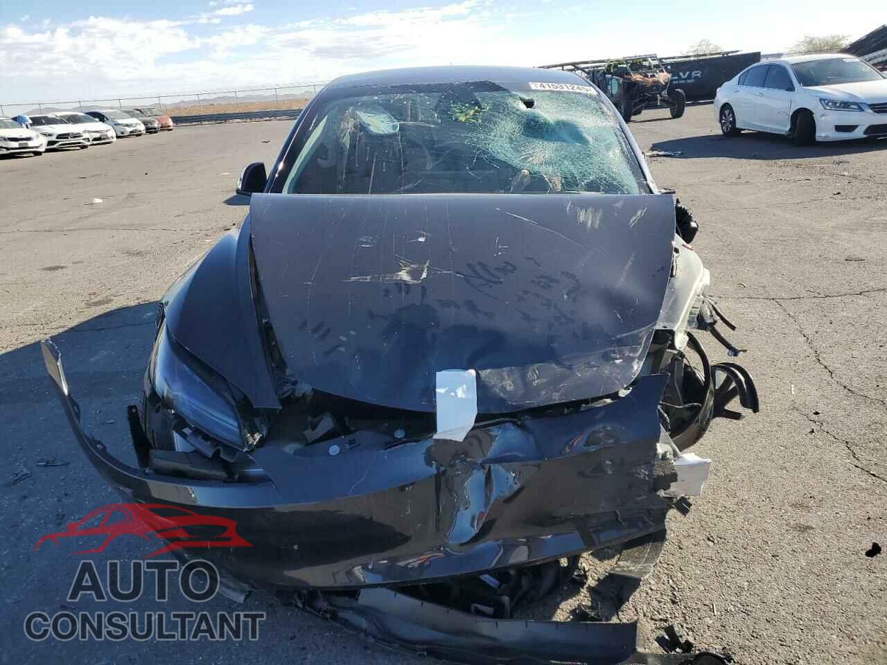 TESLA MODEL 3 2025 - 5YJ3E1EA2SF920979