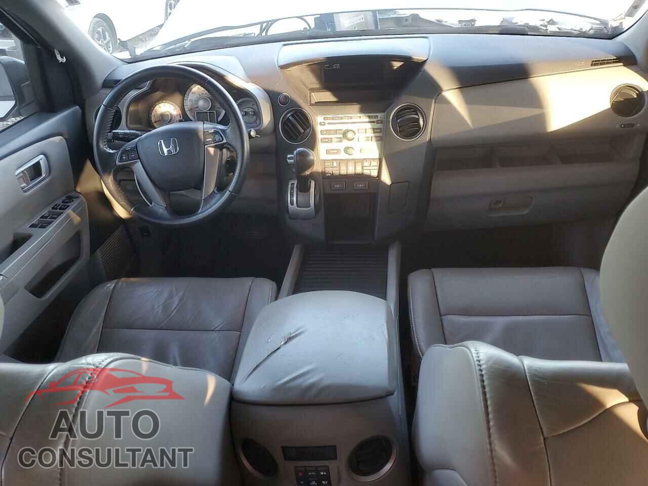 HONDA PILOT 2011 - 5FNYF3H50BB032535