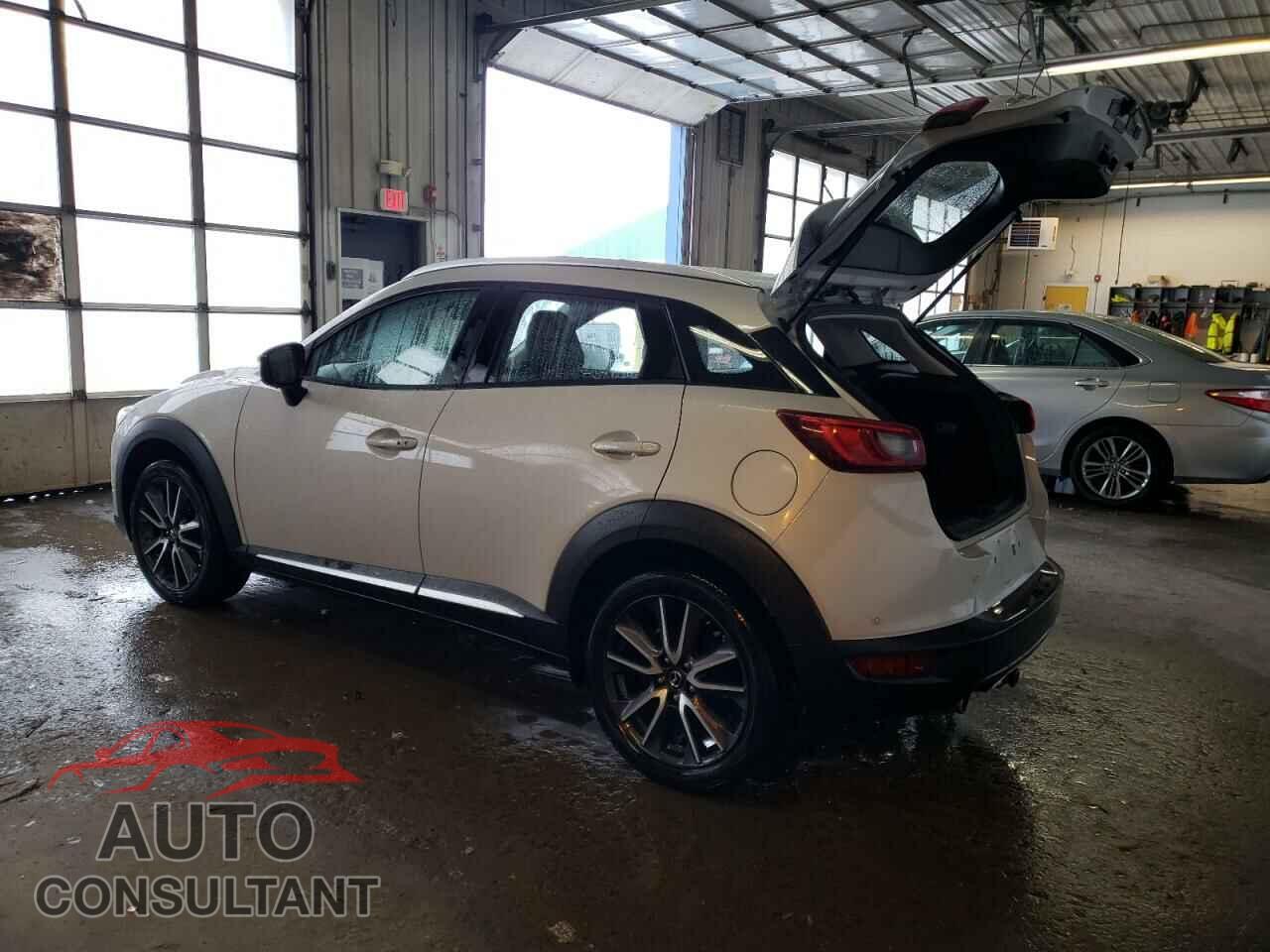 MAZDA CX-3 2018 - JM1DKFD76J0305865