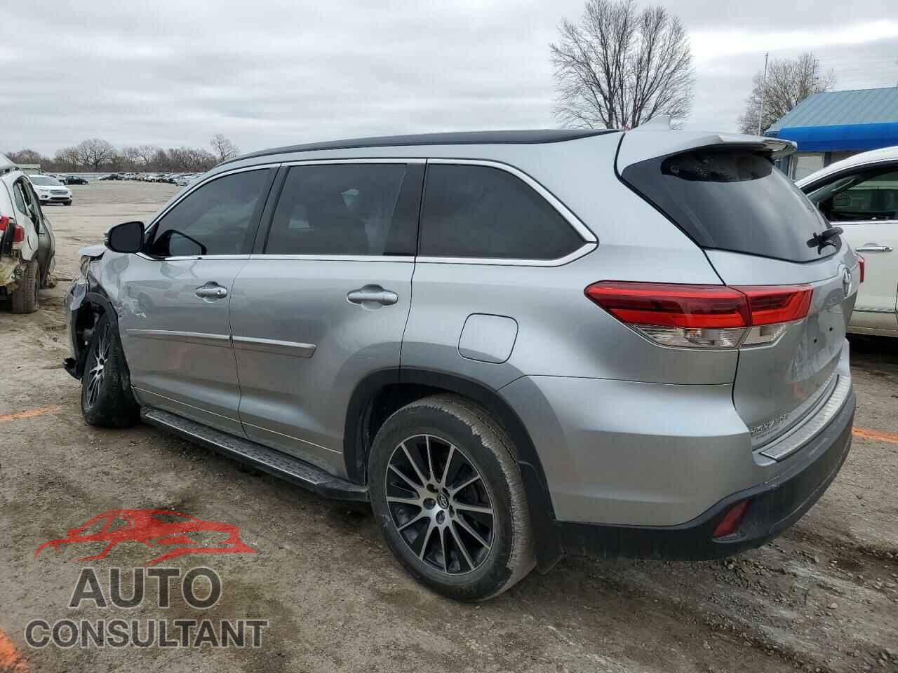 TOYOTA HIGHLANDER 2018 - 5TDJZRFH2JS553520