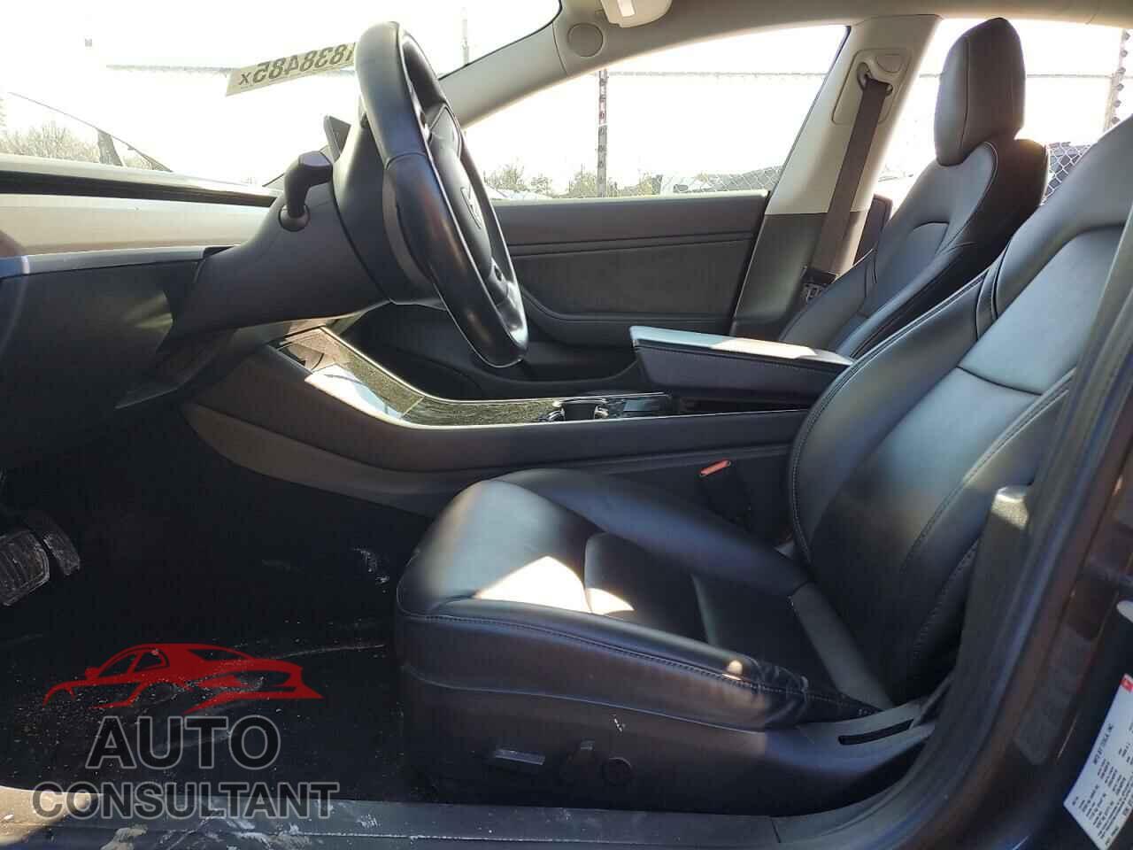 TESLA MODEL 3 2018 - 5YJ3E1EB9JF068704
