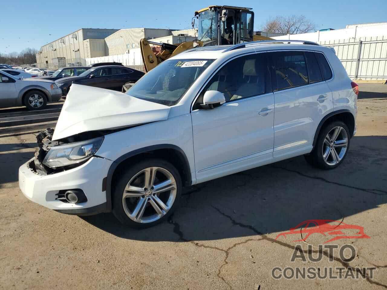 VOLKSWAGEN TIGUAN 2015 - WVGBV7AX9FW075456