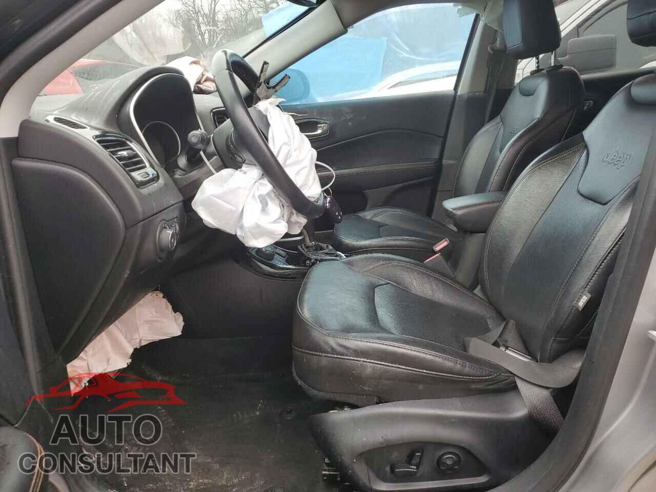 JEEP COMPASS 2018 - 3C4NJDCB4JT433509