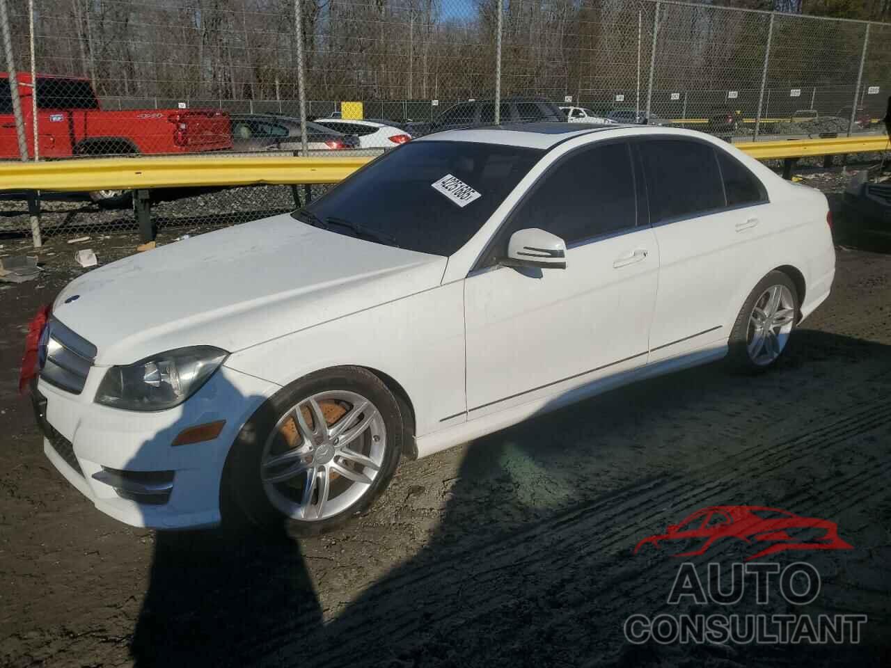 MERCEDES-BENZ C-CLASS 2013 - WDDGF8AB2DR262220