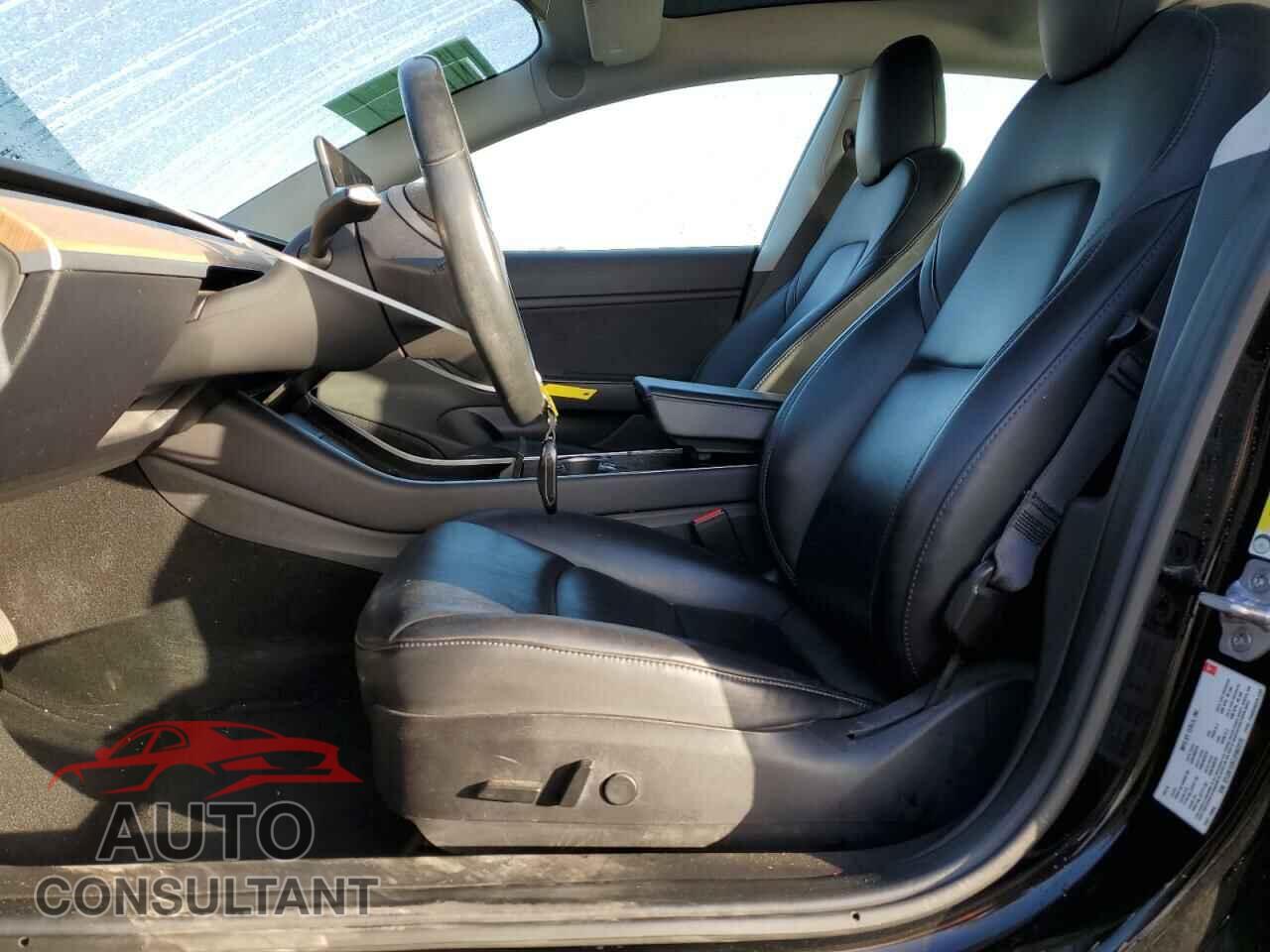 TESLA MODEL 3 2018 - 5YJ3E1EB7JF067275