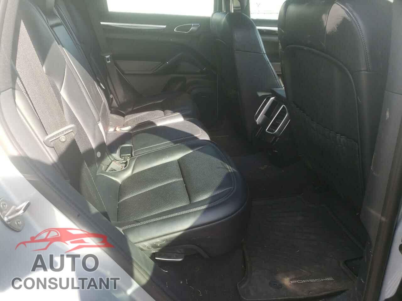 PORSCHE CAYENNE 2017 - WP1AA2A21HKA80789