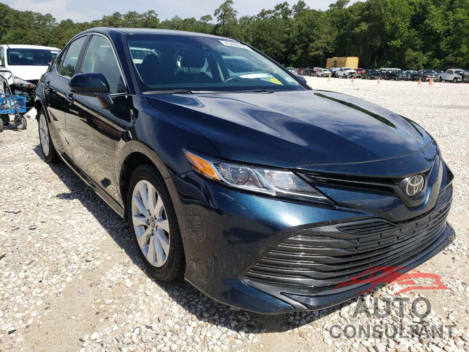 TOYOTA CAMRY 2018 - 4T1B11HK9JU512539