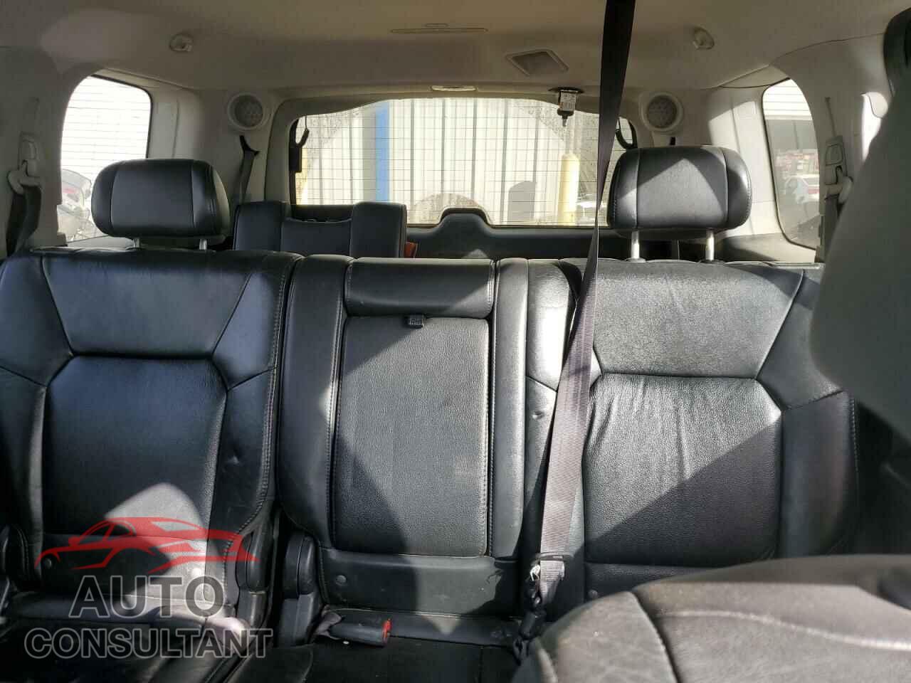 HONDA PILOT 2011 - 5FNYF4H68BB030997