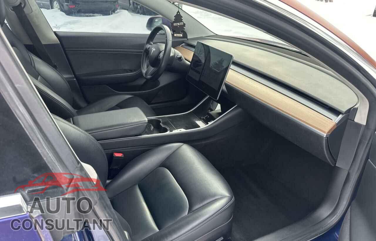 TESLA MODEL 3 2018 - 5YJ3E1EA1JF029337