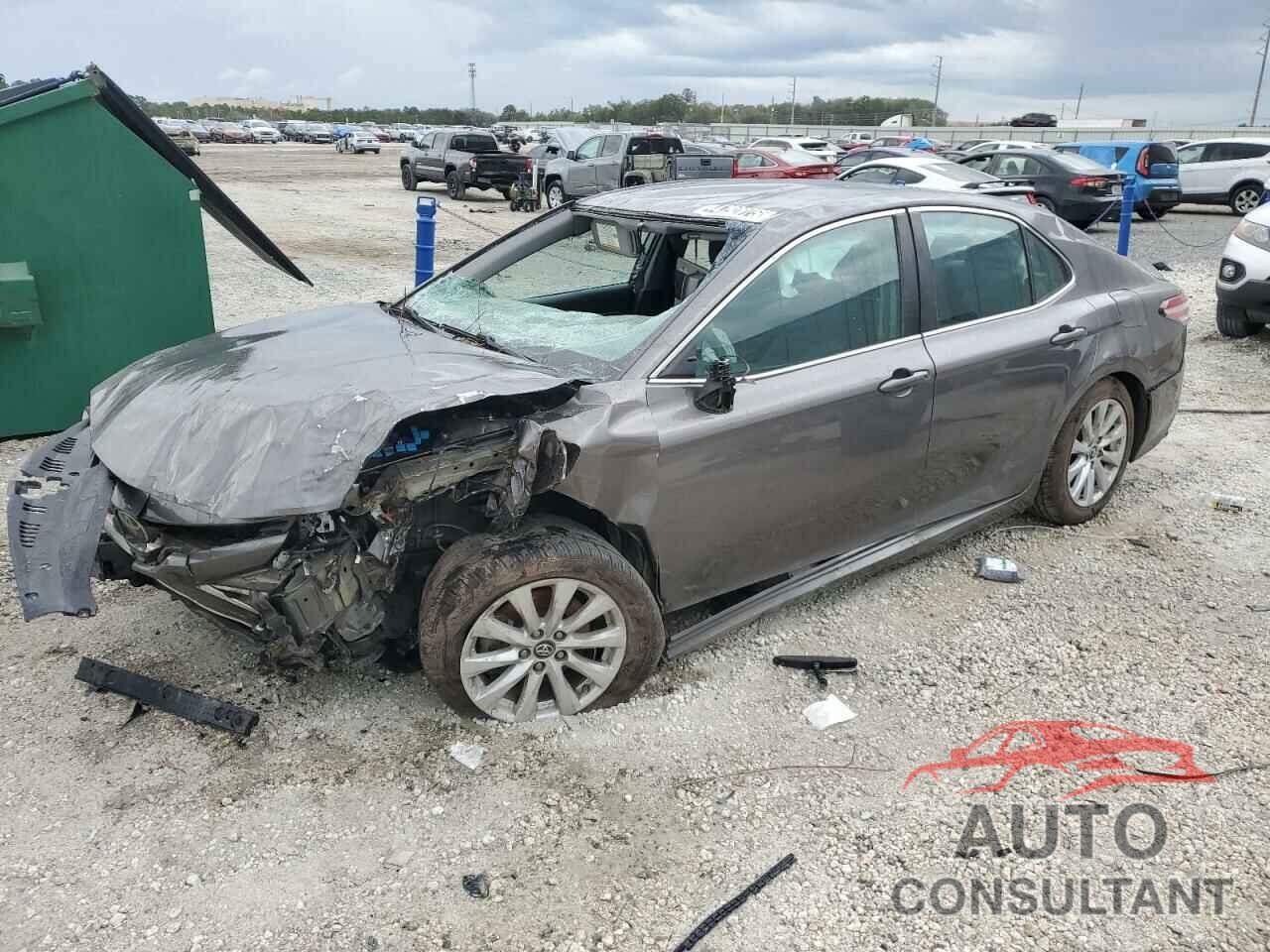 TOYOTA CAMRY 2018 - 4T1B11HK5JU615781