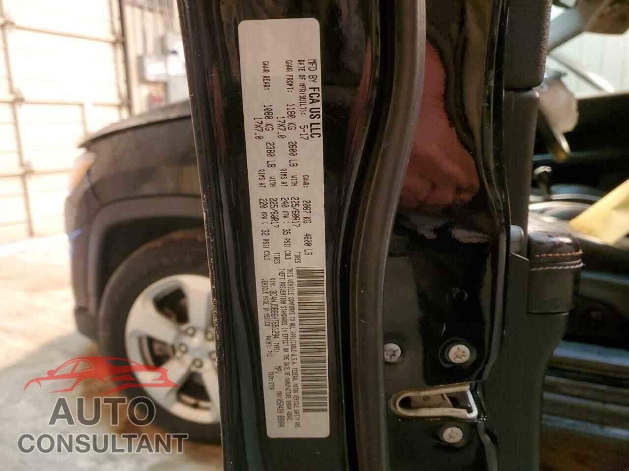 JEEP COMPASS 2017 - 3C4NJDBB6HT651284