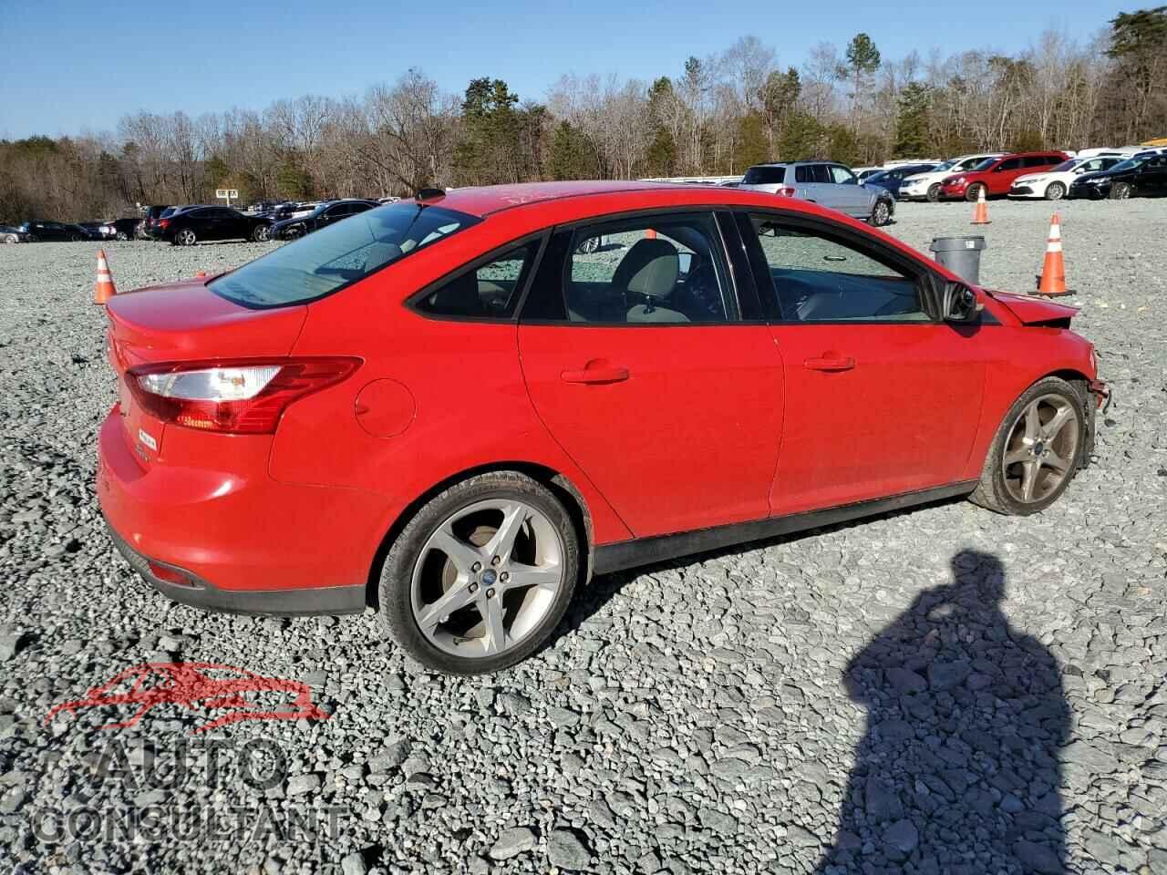 FORD FOCUS 2013 - 1FADP3F2XDL193744