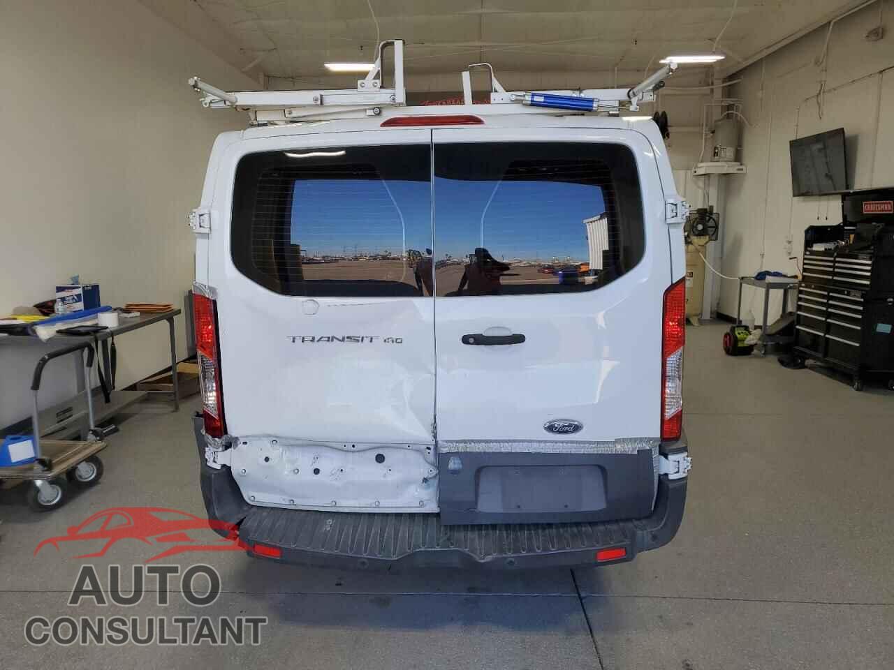 FORD TRANSIT 2018 - 1FTYE1ZM3JKB36631