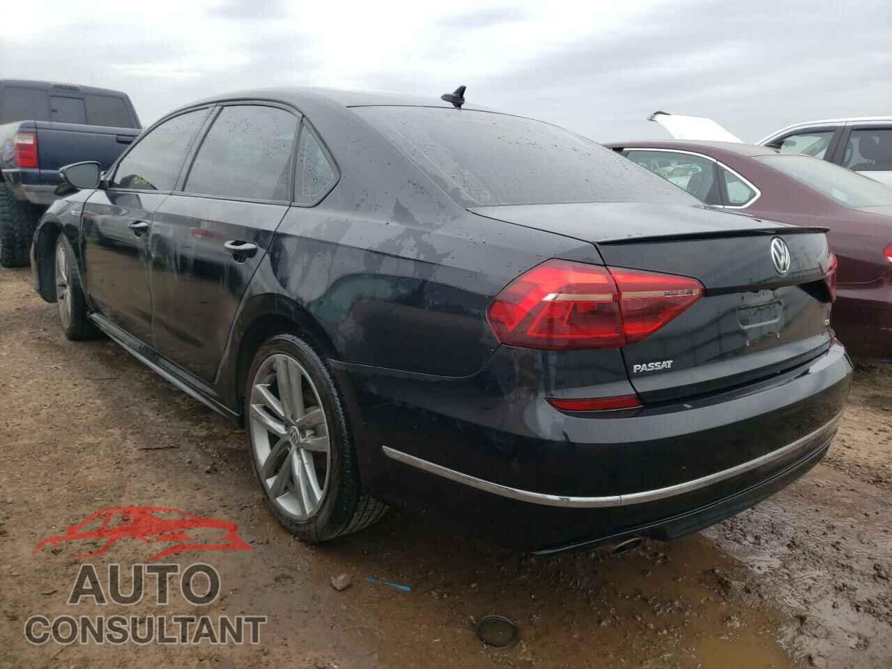 VOLKSWAGEN PASSAT 2018 - 1VWAA7A39JC027648