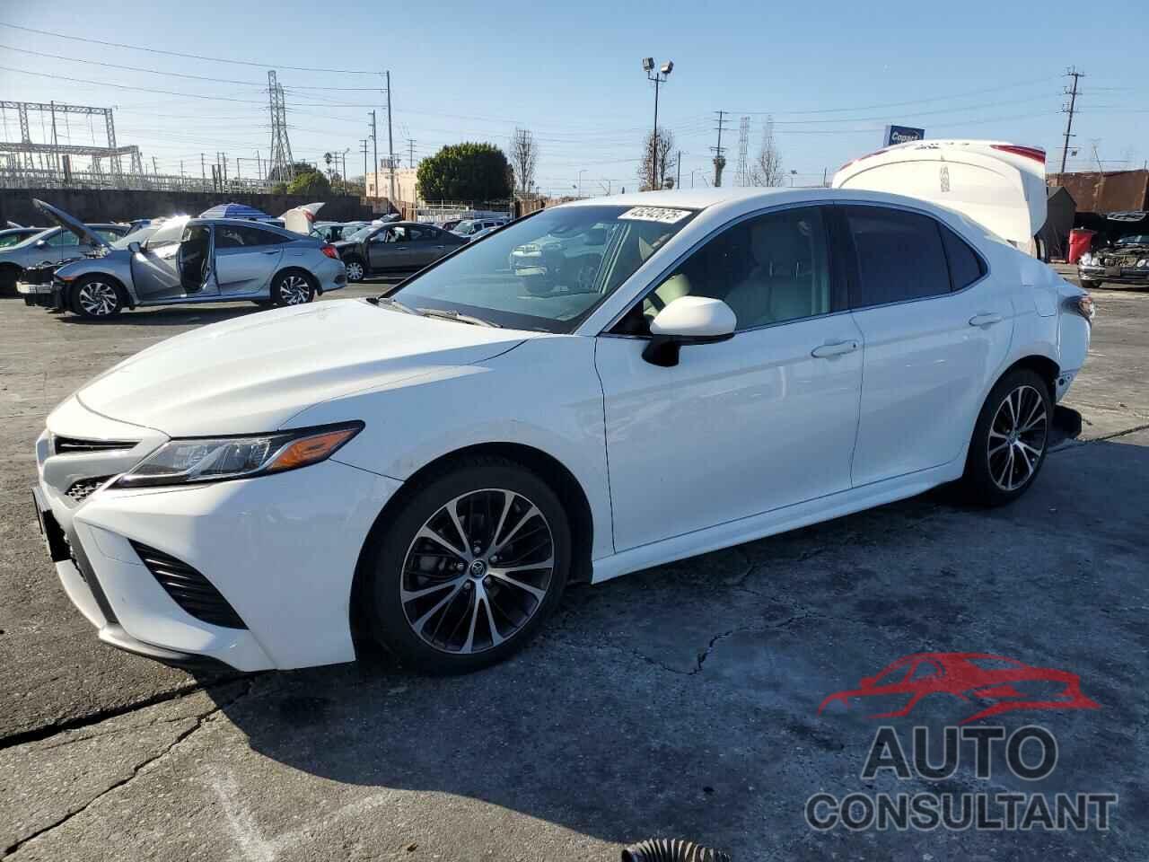TOYOTA CAMRY 2018 - JTNB11HK8J3030733