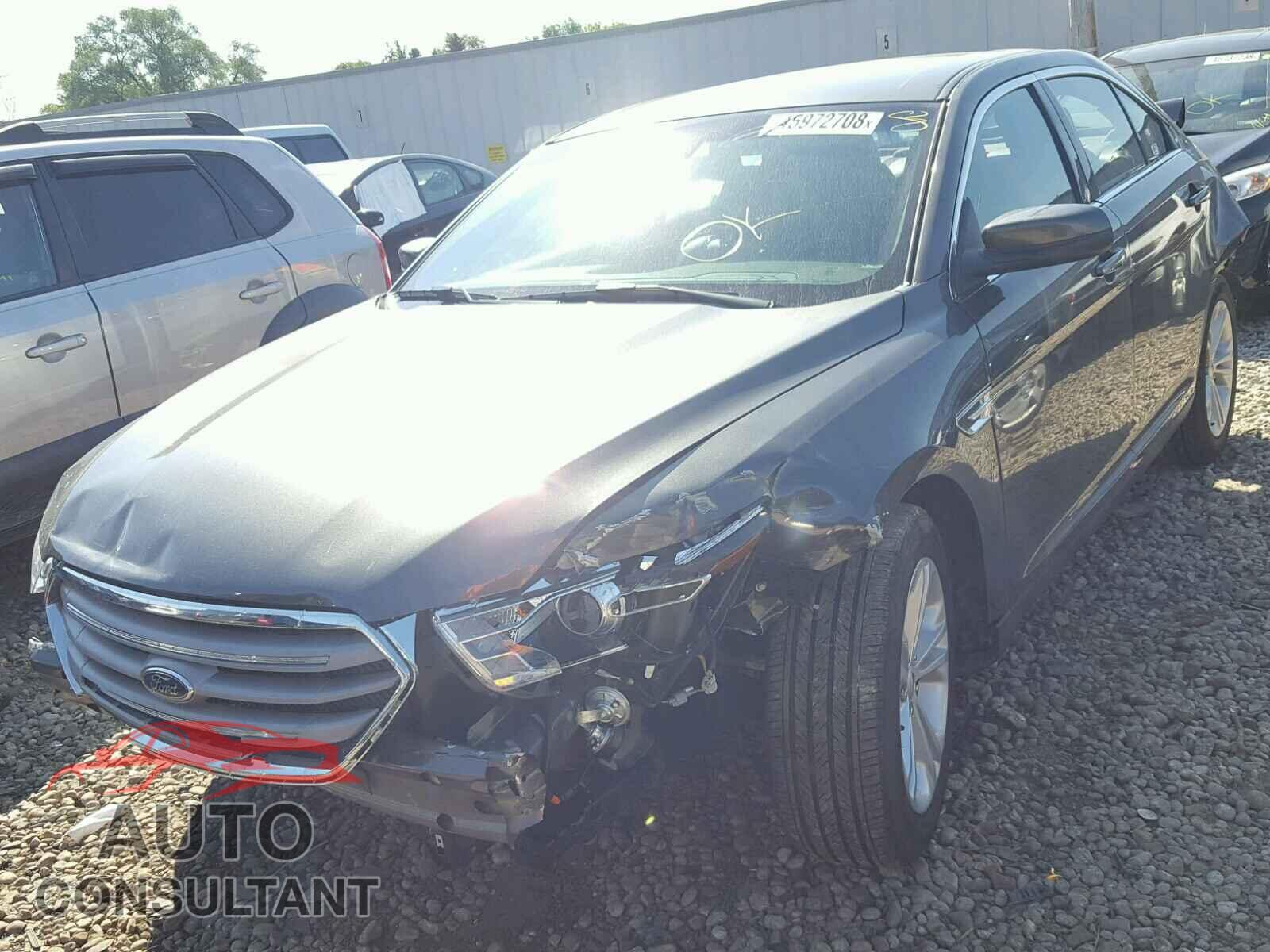 FORD TAURUS 2017 - 1FAHP2E87HG114417