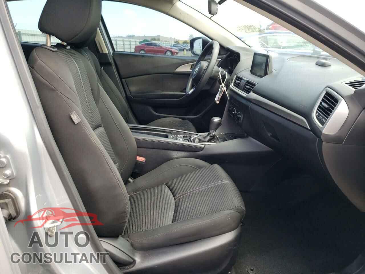 MAZDA 3 2017 - JM1BN1U79H1102037