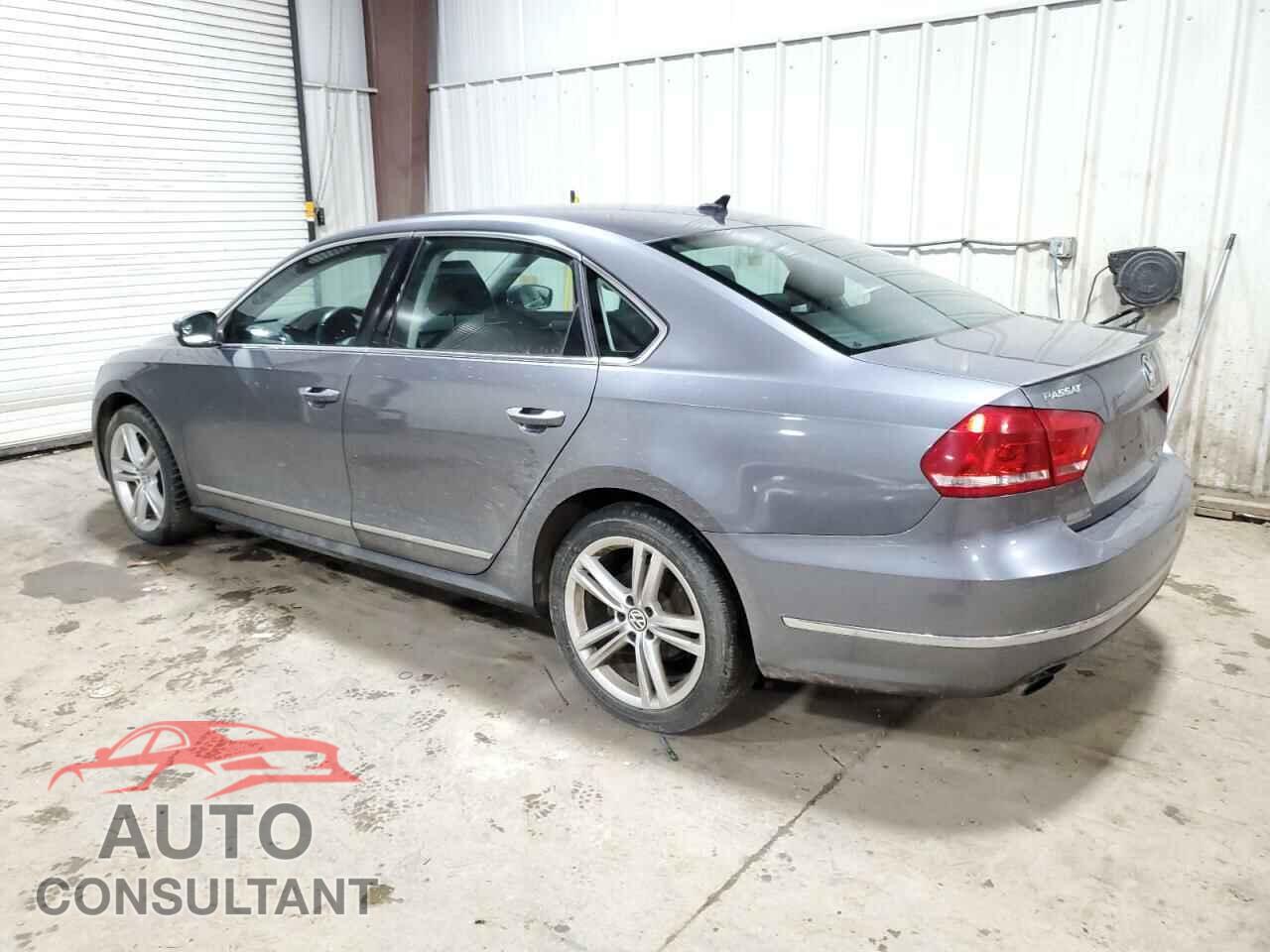 VOLKSWAGEN PASSAT 2015 - 1VWBT7A38FC051901
