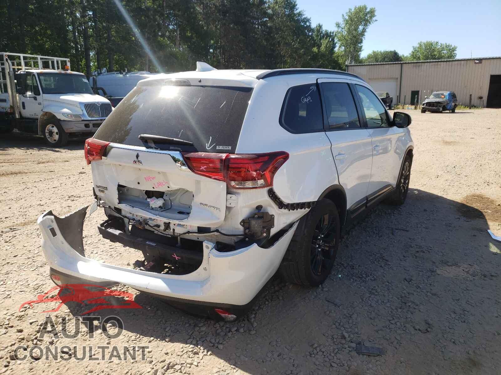 MITSUBISHI OUTLANDER 2018 - JA4AZ3A32JZ024182