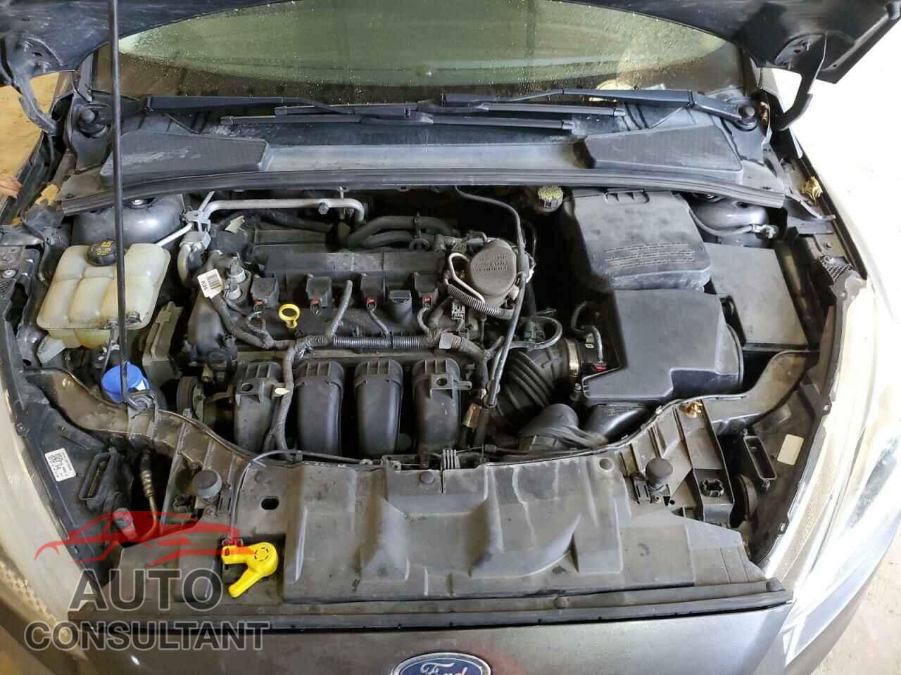FORD FOCUS 2015 - 1FADP3E20FL220177