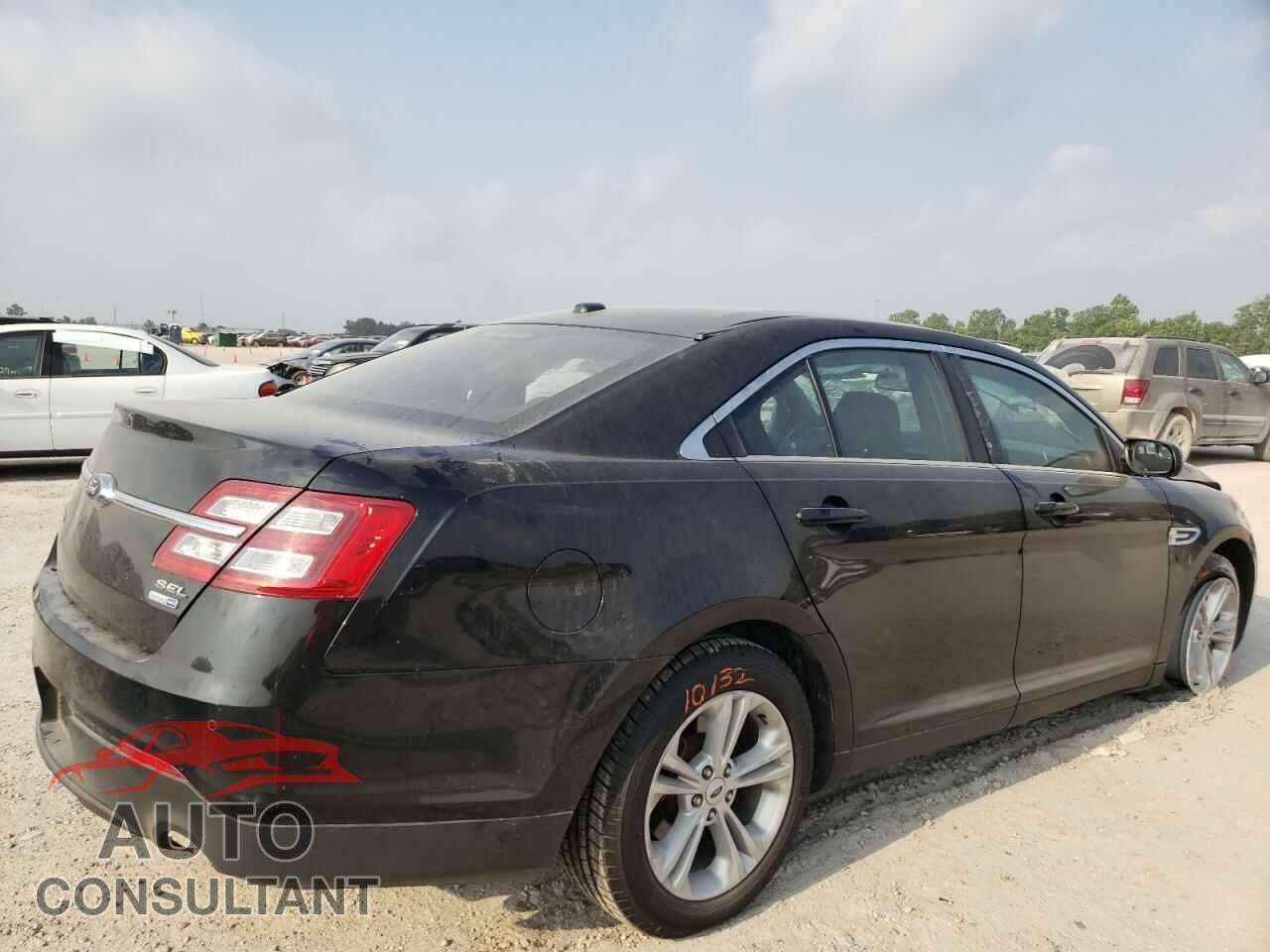 FORD TAURUS 2017 - 1FAHP2H82HG110867