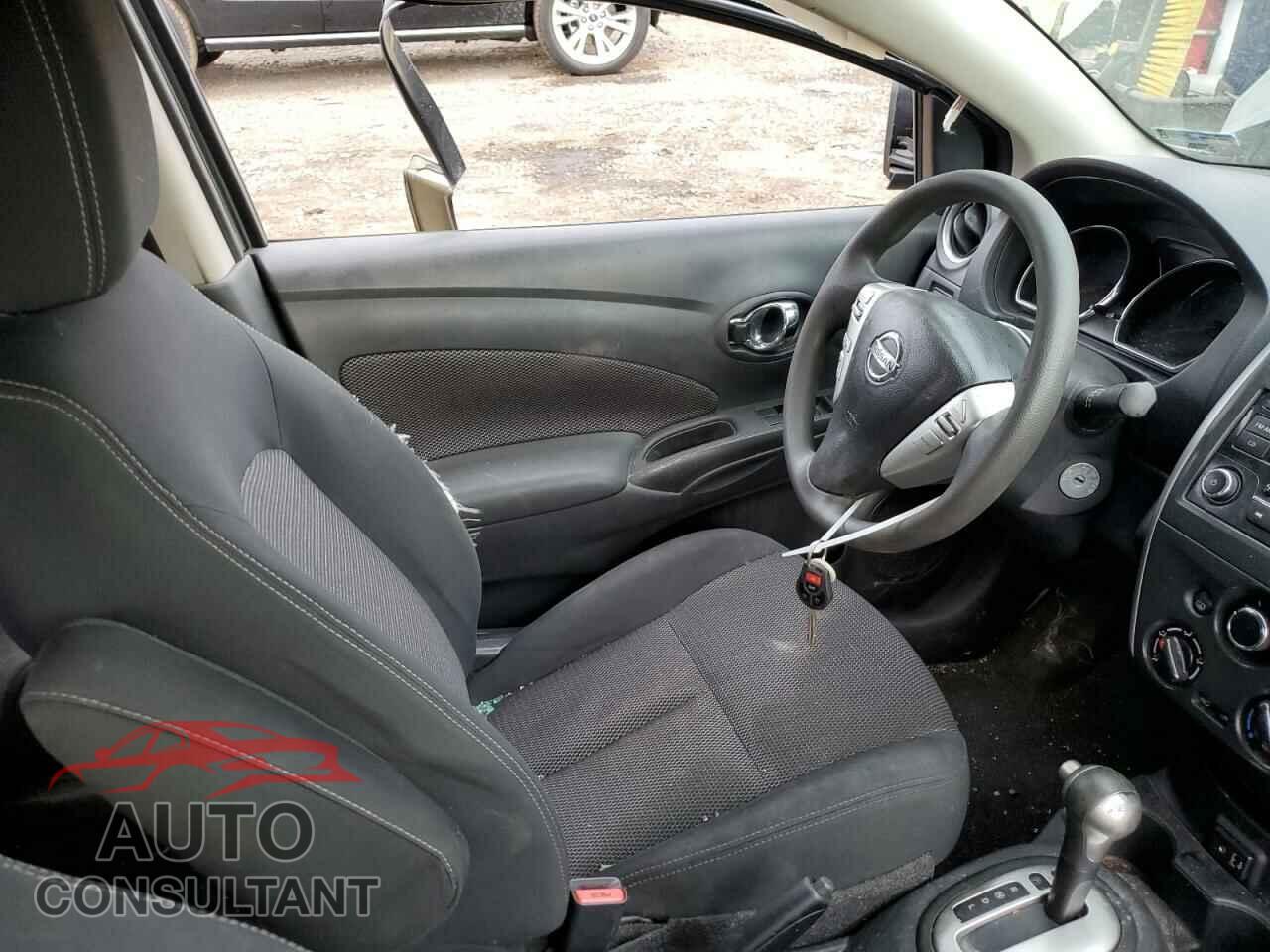 NISSAN VERSA 2017 - 3N1CN7AP3HL831299