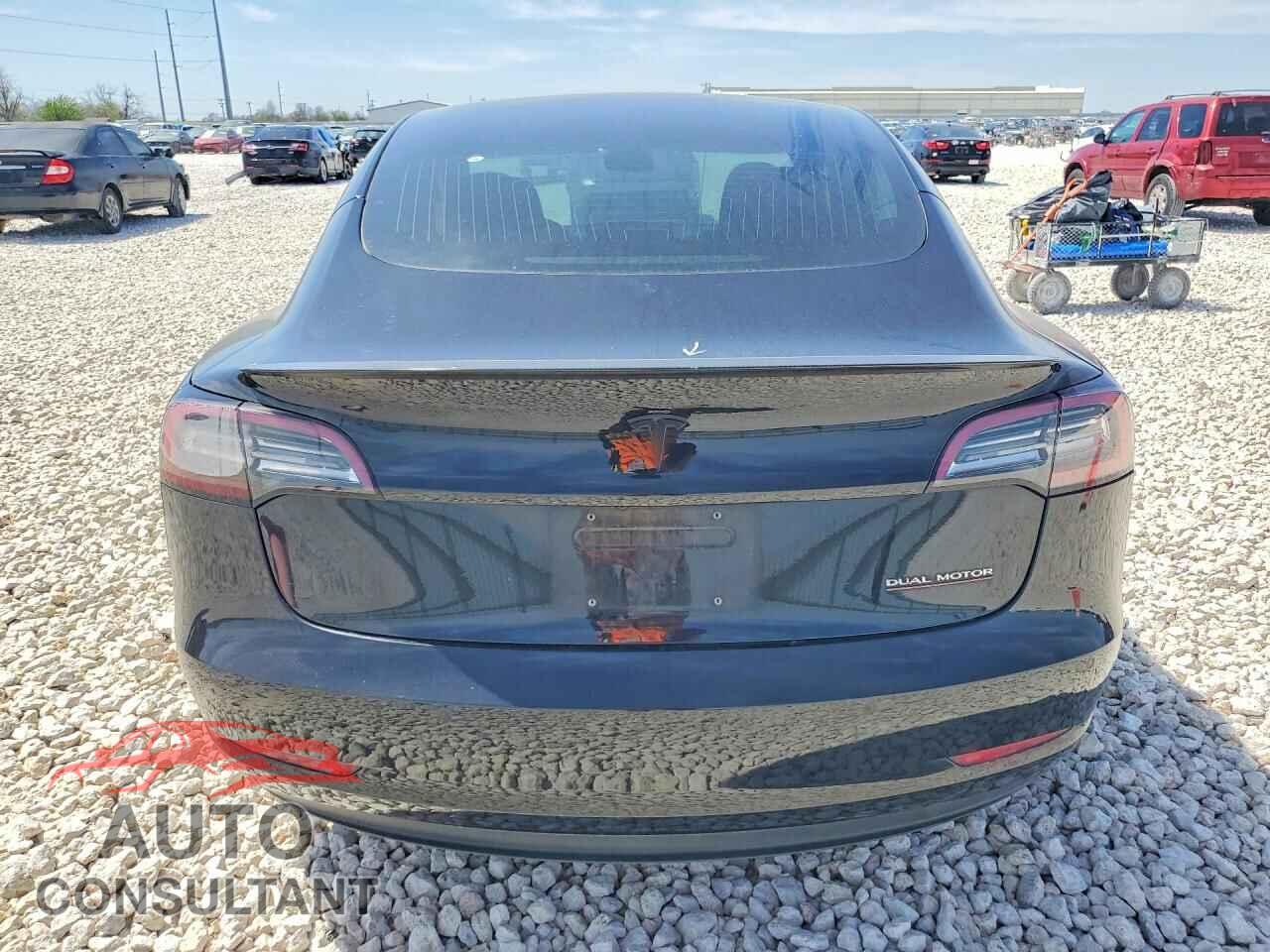 TESLA MODEL 3 2018 - 5YJ3E1EB3JF082615