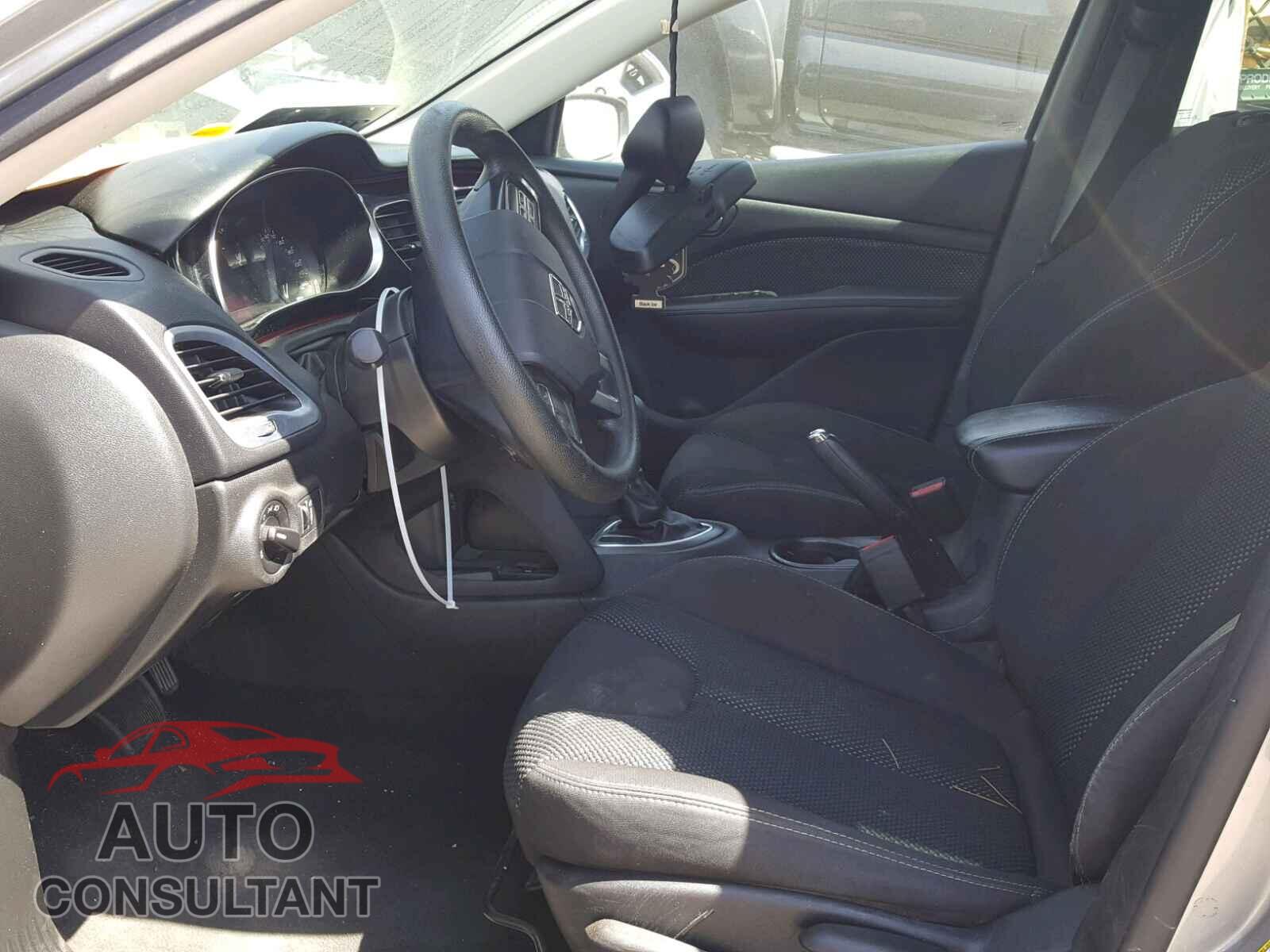 DODGE DART 2015 - 1C3CDFBB6FD266079