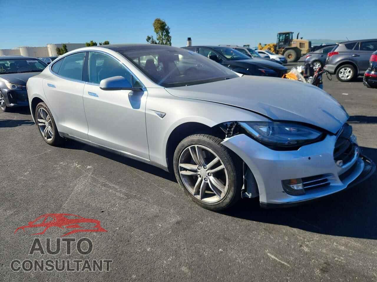 TESLA MODEL S 2013 - 5YJSA1CN2DFP22449