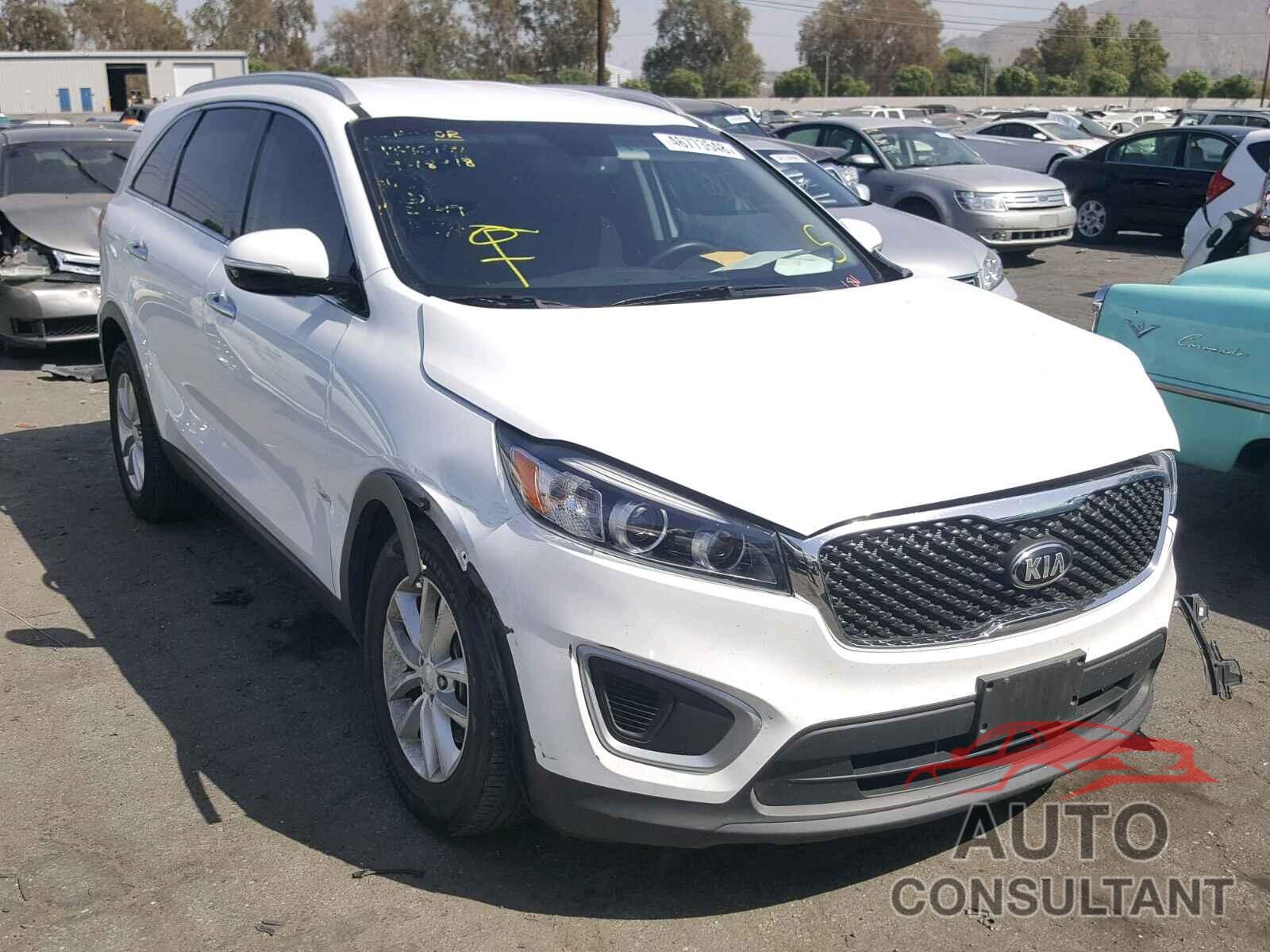 KIA SORENTO LX 2018 - 5XYPG4A31JG339243