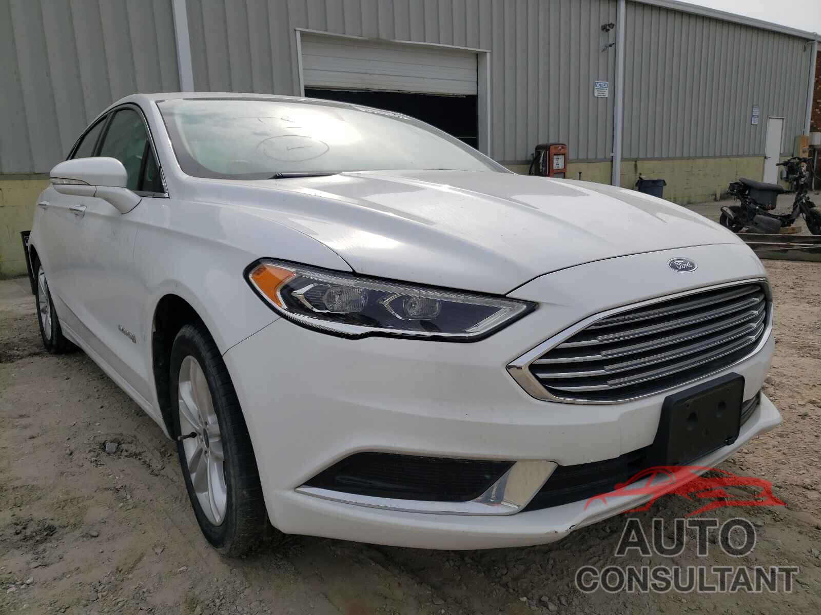 FORD FUSION 2018 - 3FA6P0LU7JR171985
