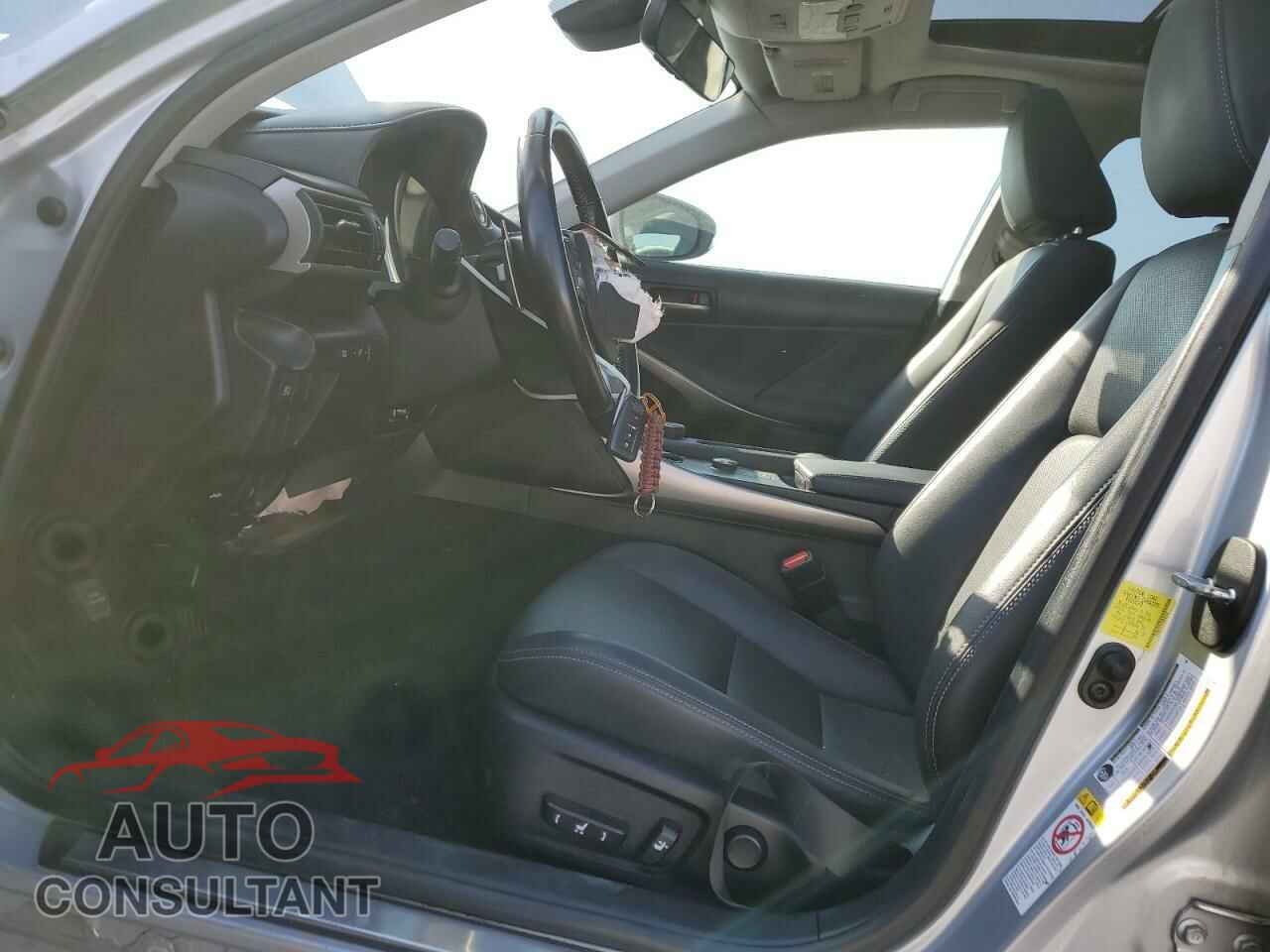 LEXUS IS 2017 - JTHBA1D26H5045514
