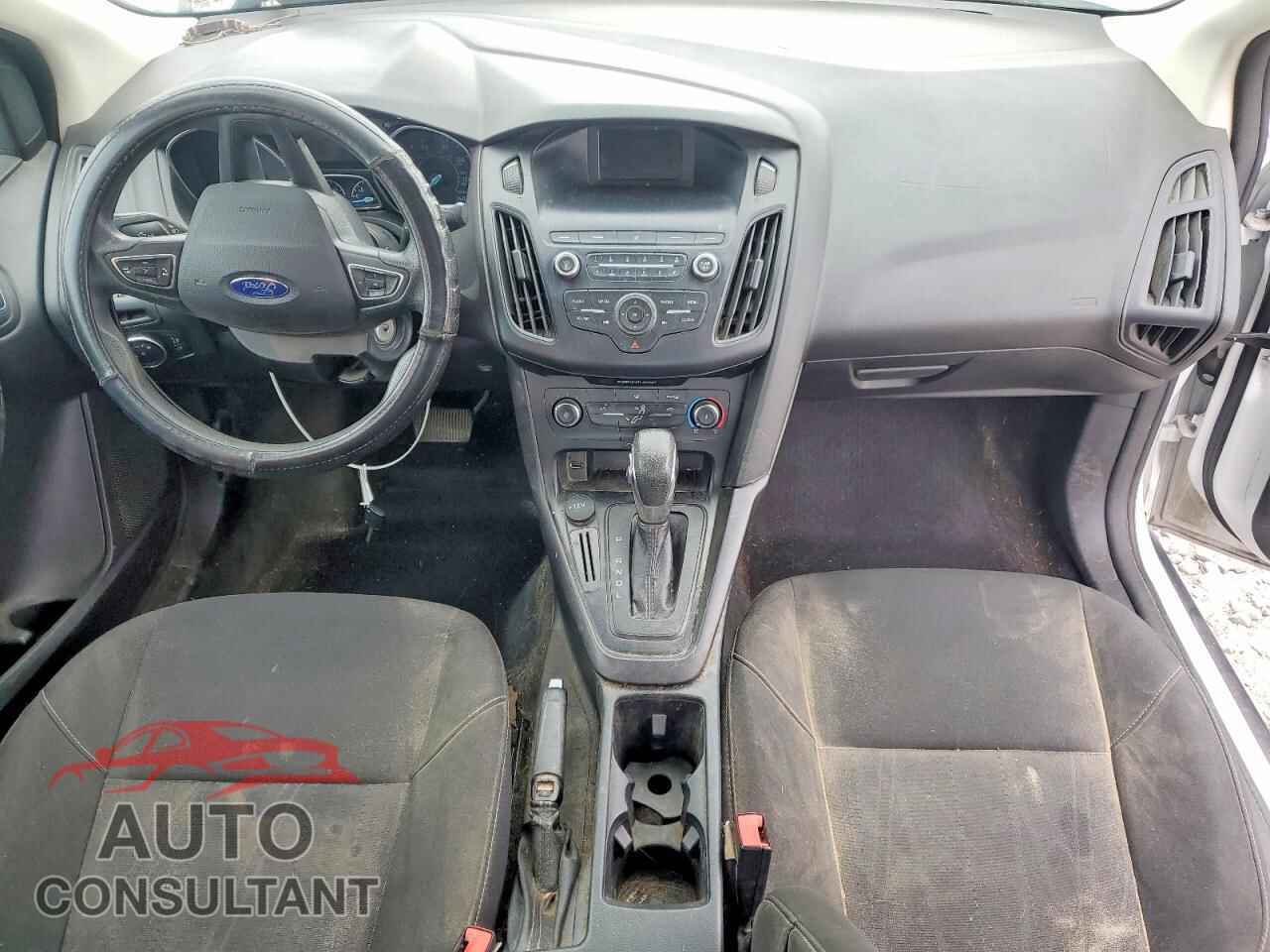 FORD FOCUS 2018 - 1FADP3E27JL307860