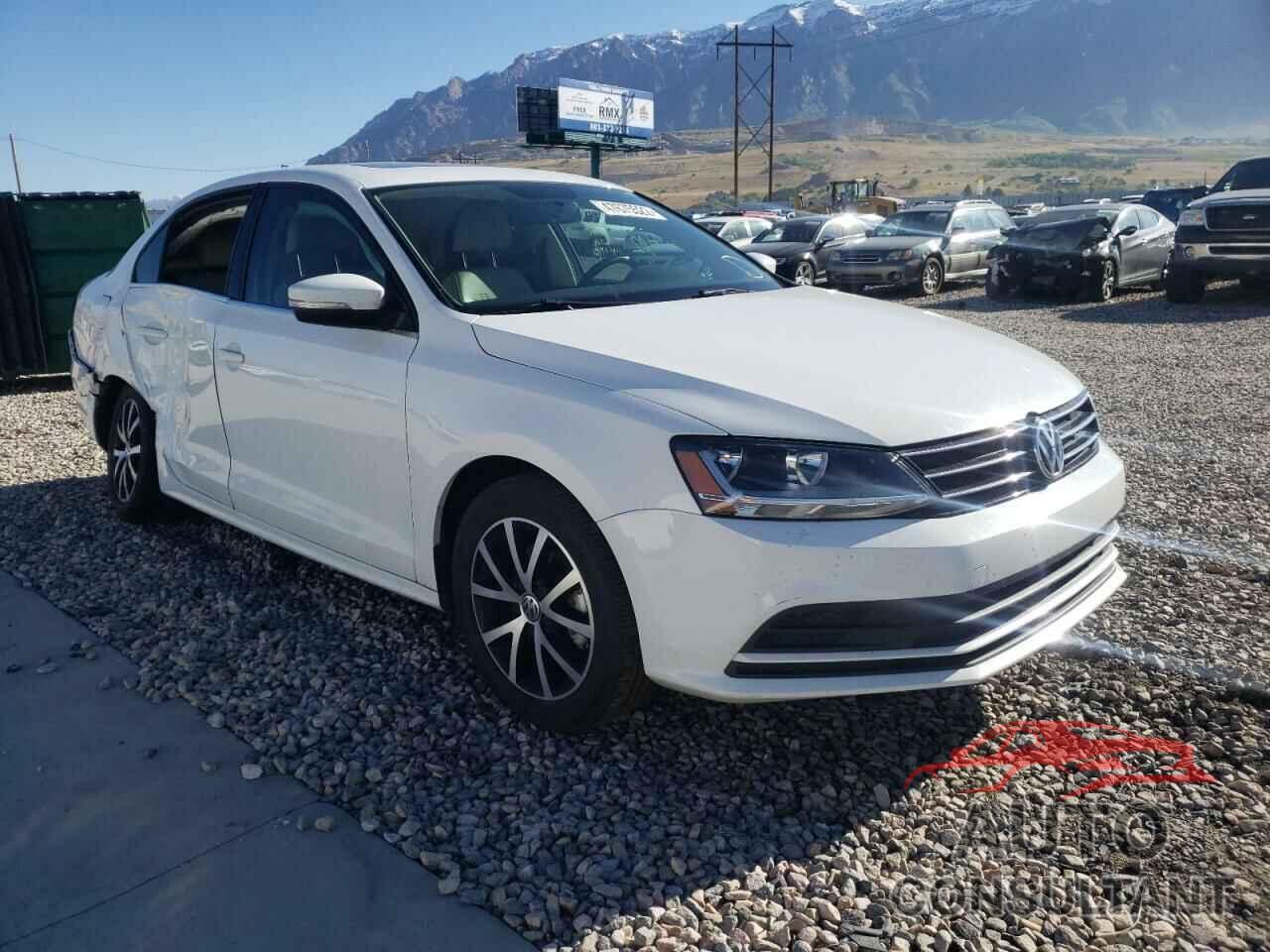 VOLKSWAGEN JETTA 2017 - 3VWB67AJ4HM332634