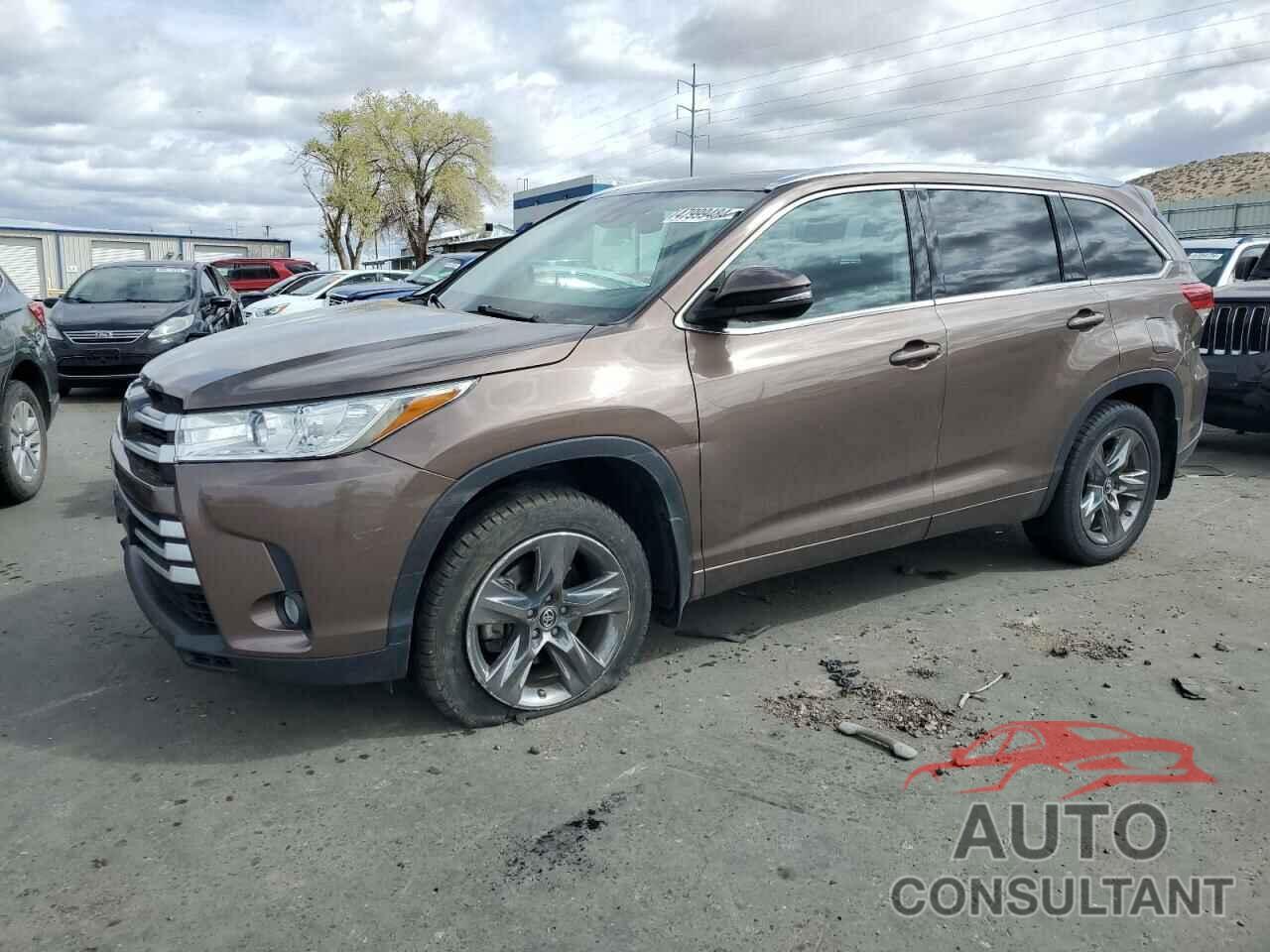 TOYOTA HIGHLANDER 2018 - 5TDJZRFH0JS877095