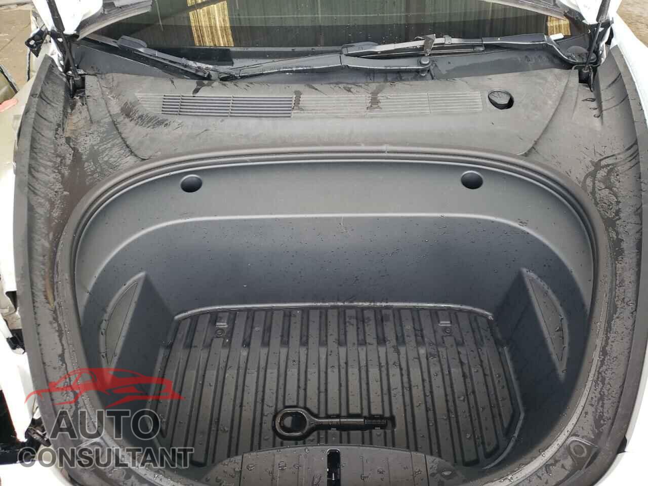 TESLA MODEL 3 2023 - 5YJ3E1EA5PF450082