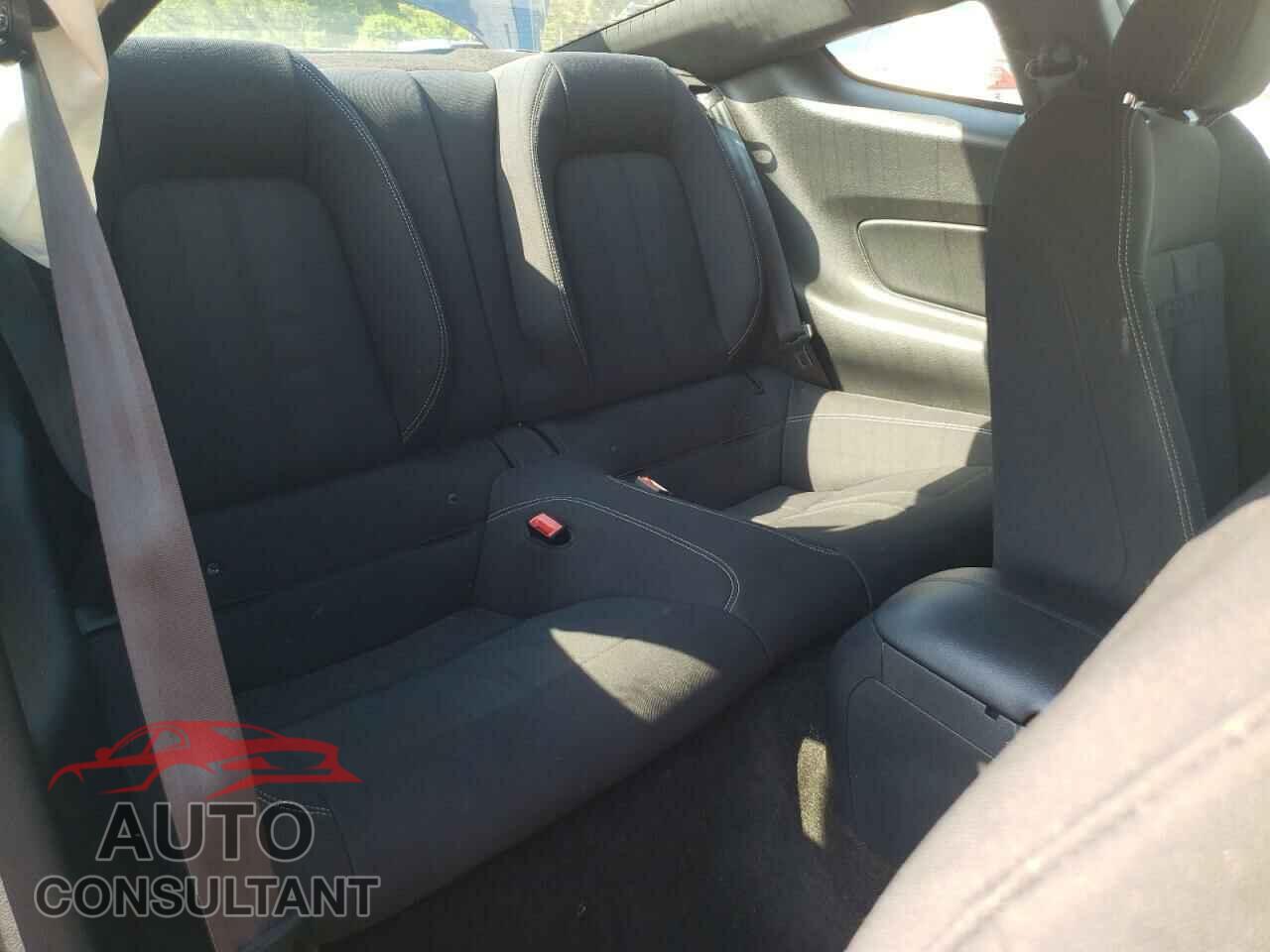 FORD MUSTANG 2018 - 1FA6P8TH5J5179748