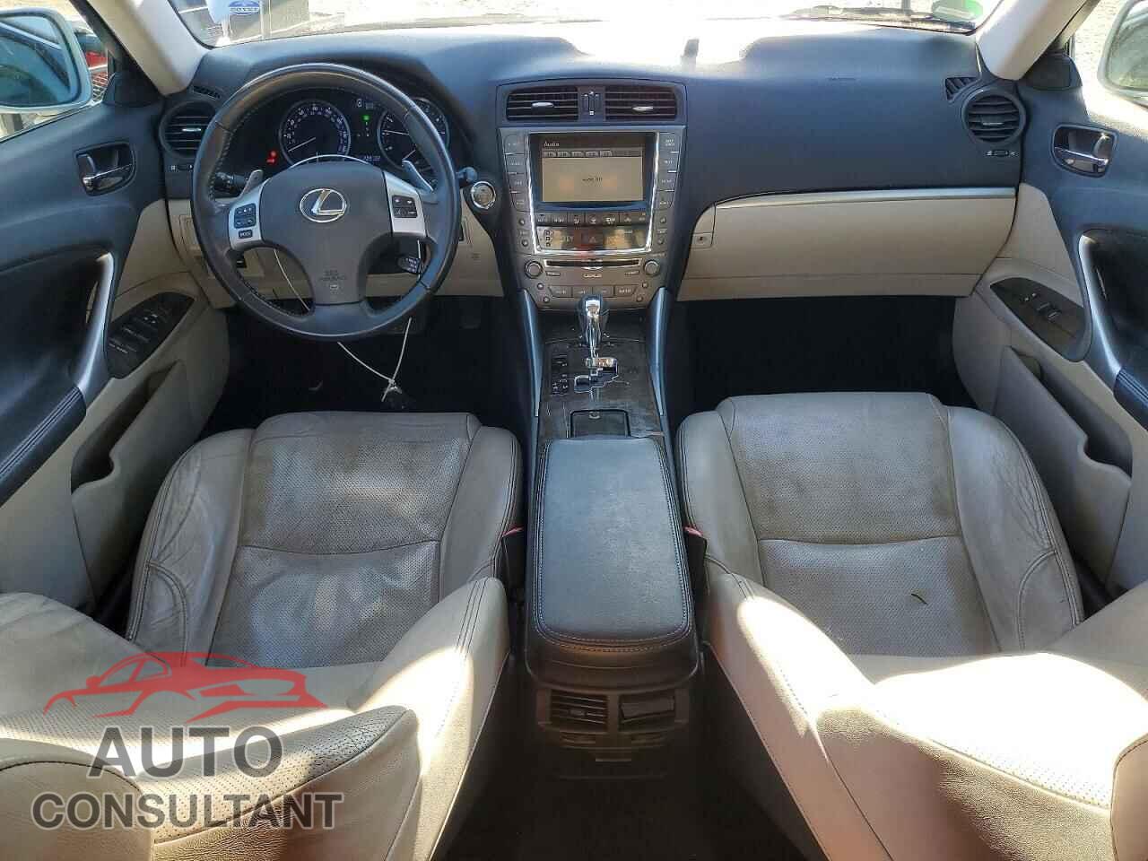 LEXUS IS 2011 - JTHBF5C27B5136762