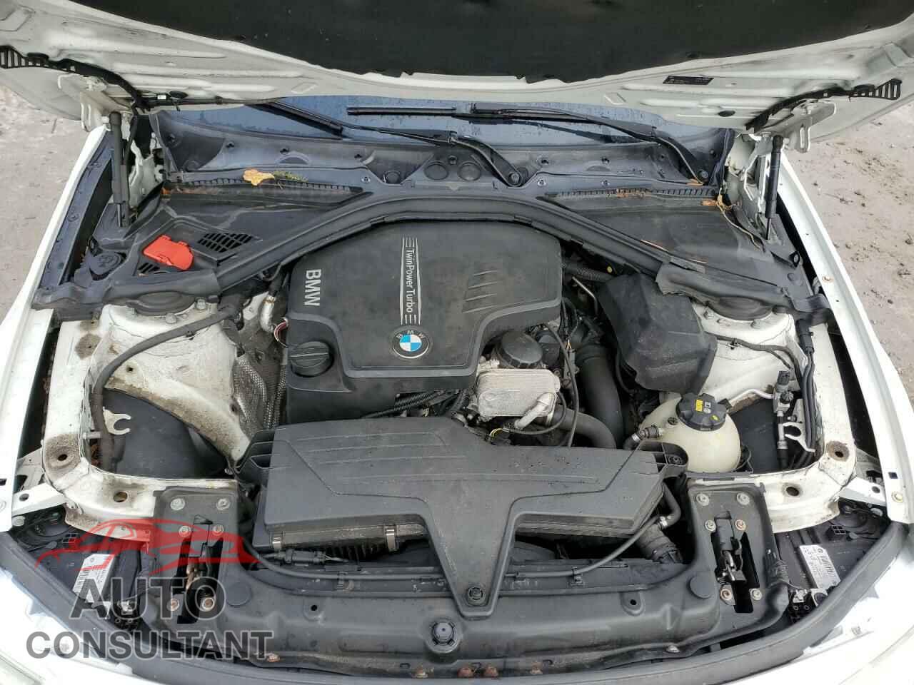 BMW 3 SERIES 2016 - WBA8E3G55GNU03019