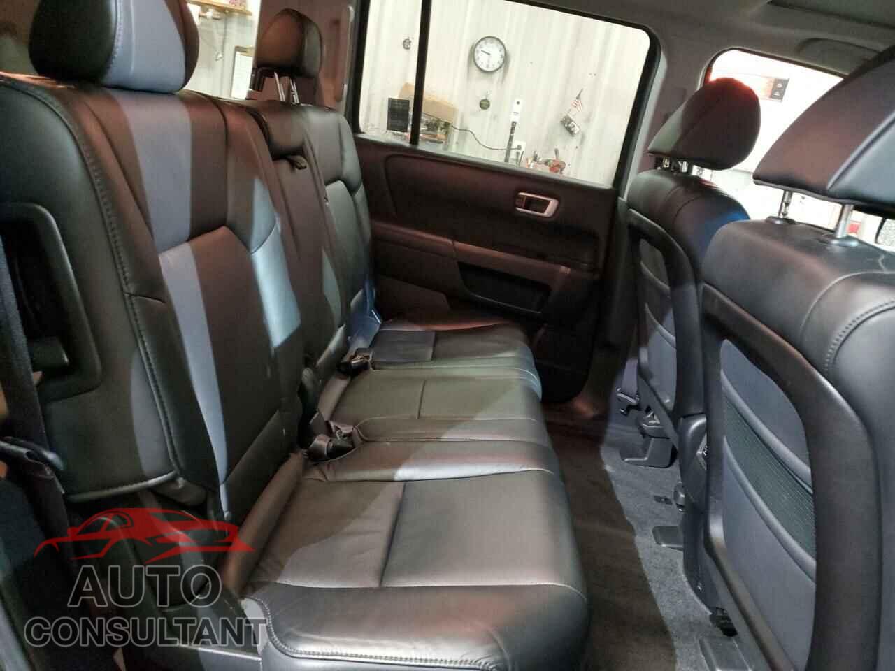 HONDA PILOT 2011 - 5FNYF4H55BB042872