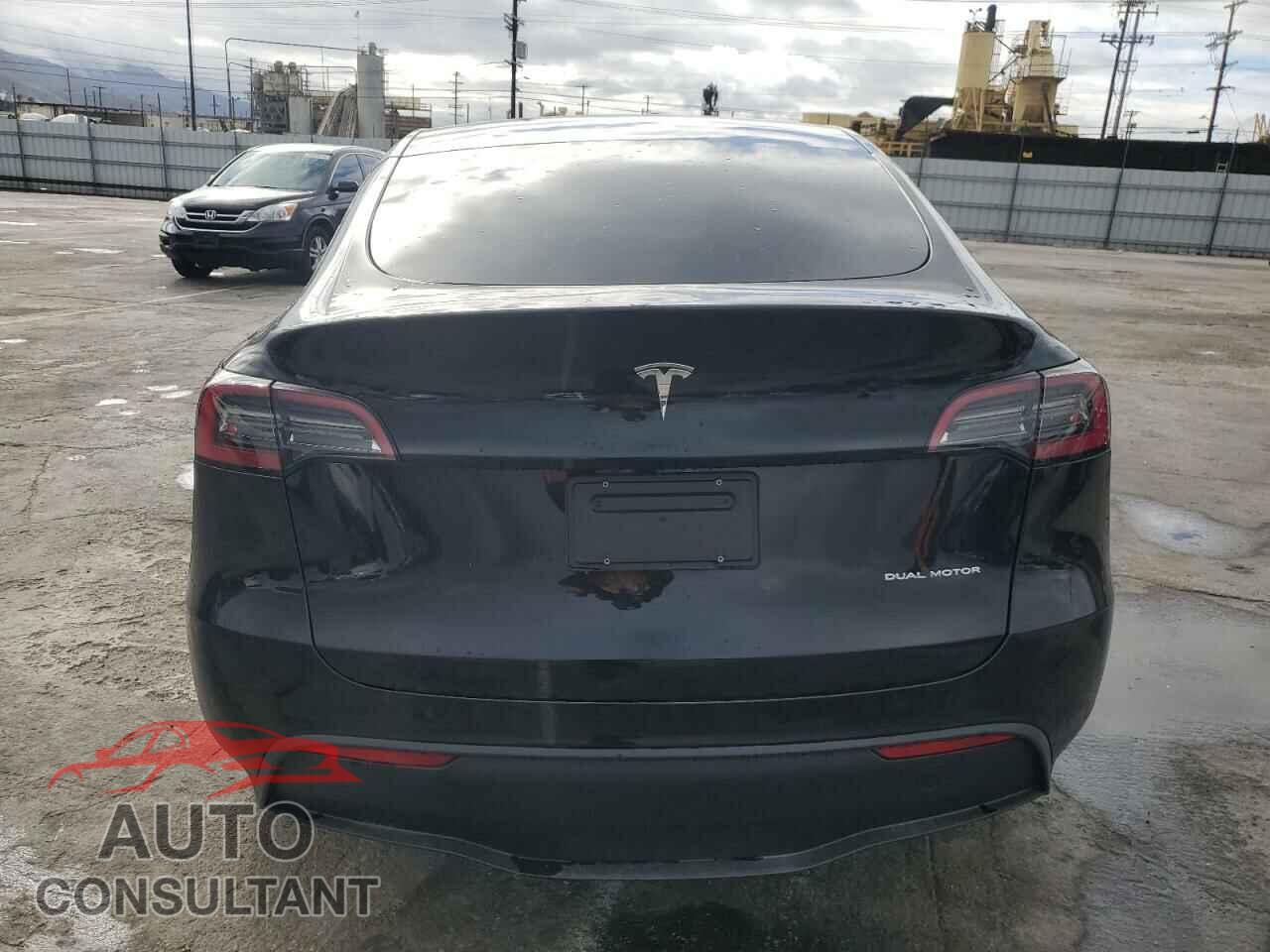TESLA MODEL Y 2023 - 7SAYGDEE2PF893037