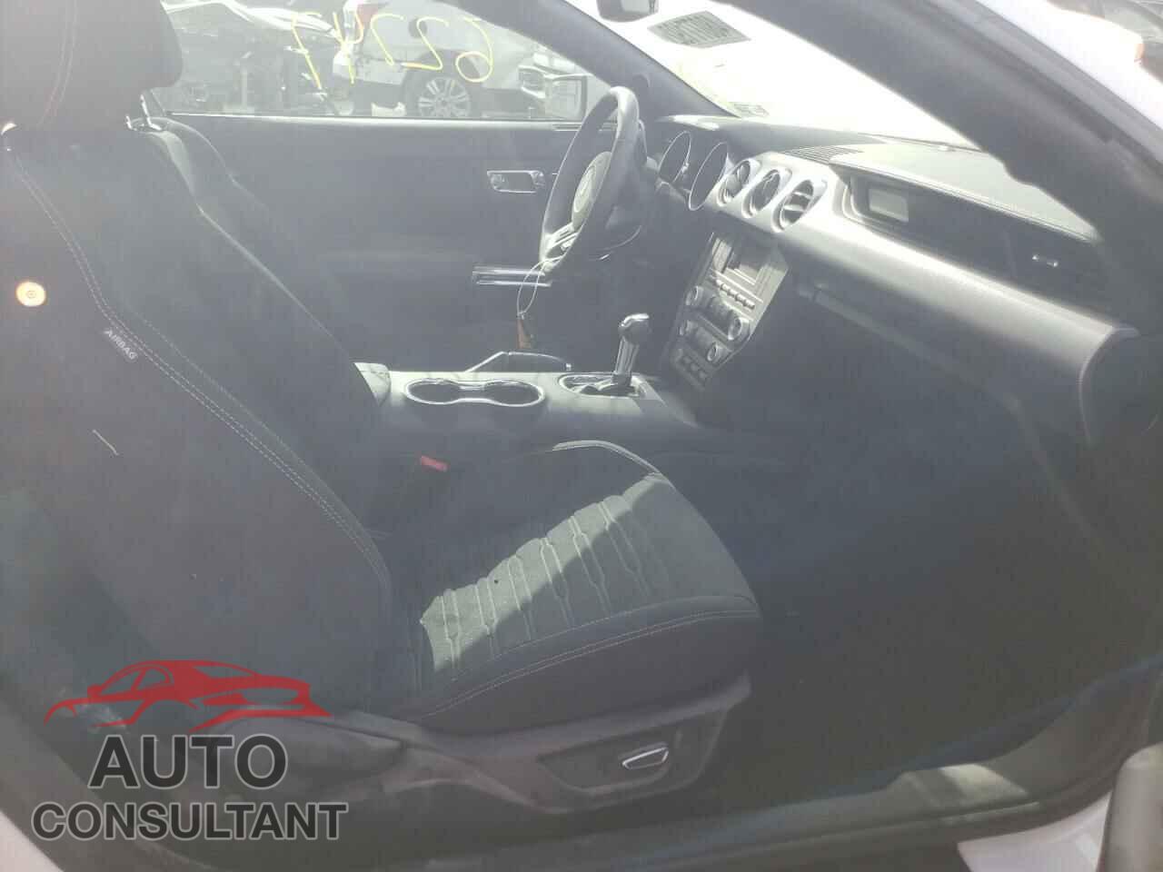 FORD MUSTANG 2017 - 1FA6P8THXH5217615